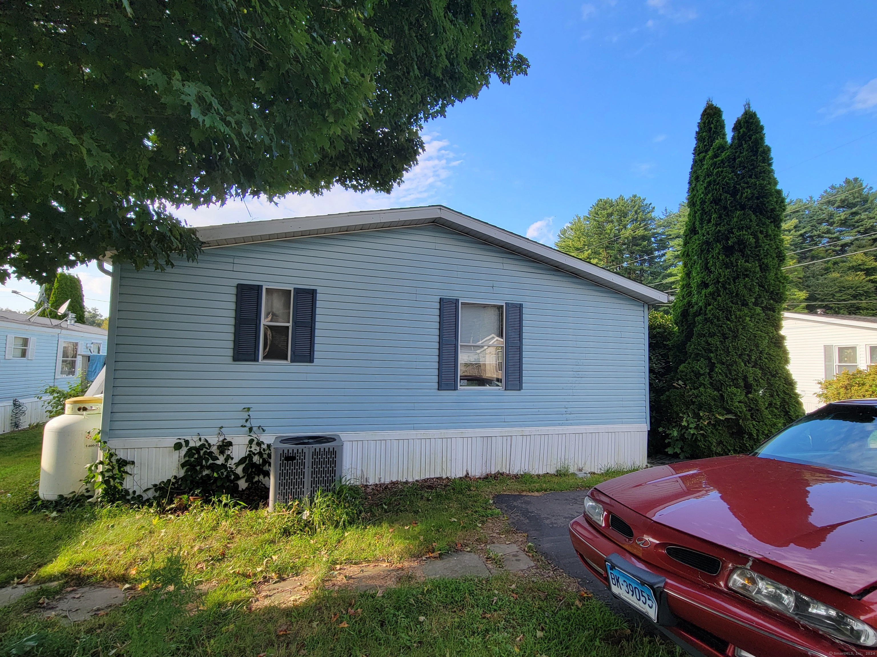 Photo 3 of 7 of 1070 Amity Road LOT 27 mobile home