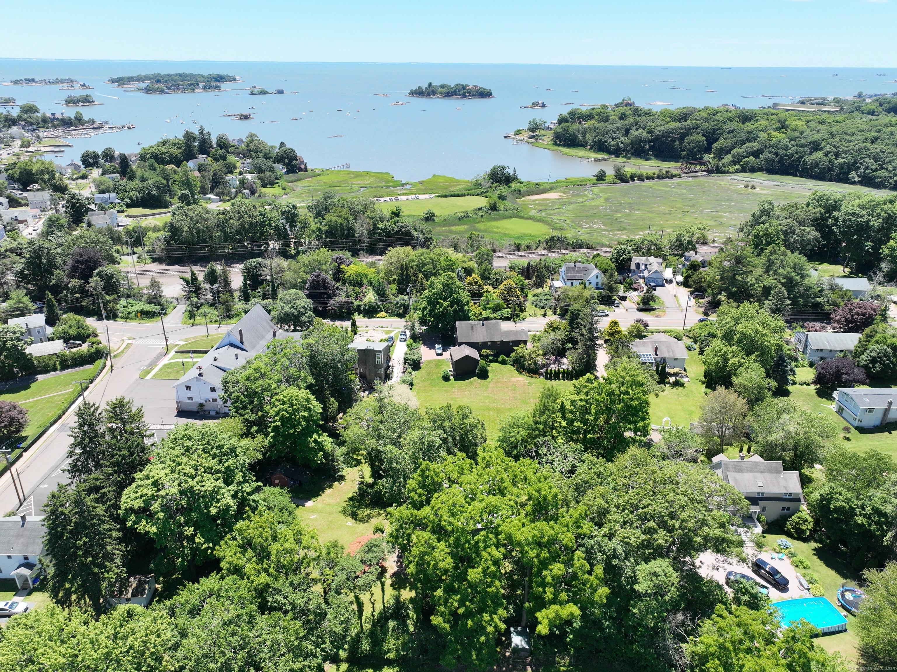 Photo 2 of 36 of 70 Thimble Island Road house