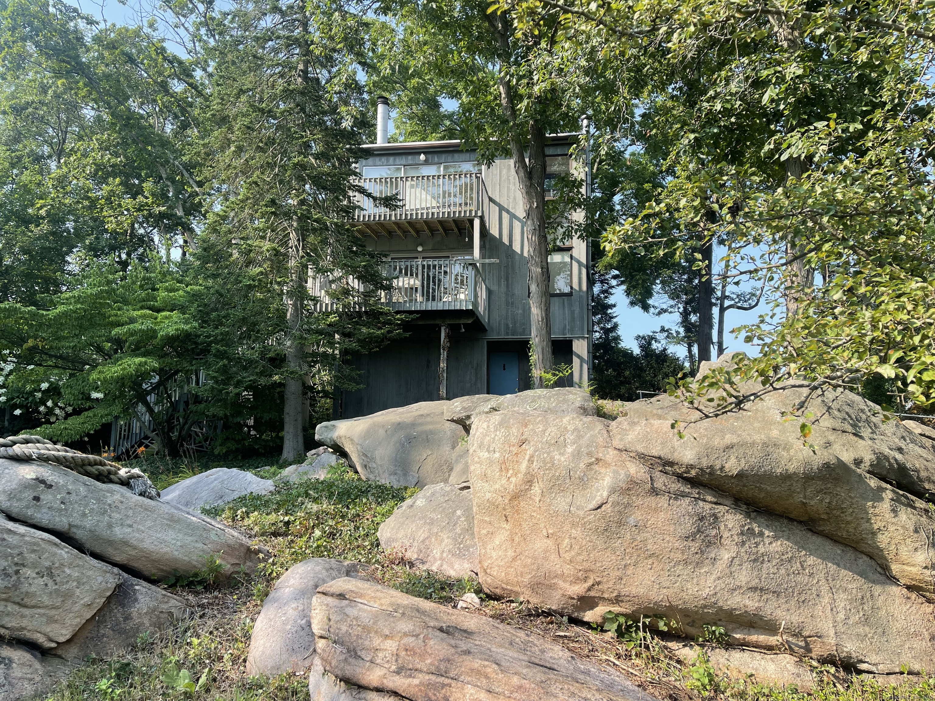 Photo 4 of 36 of 70 Thimble Island Road house