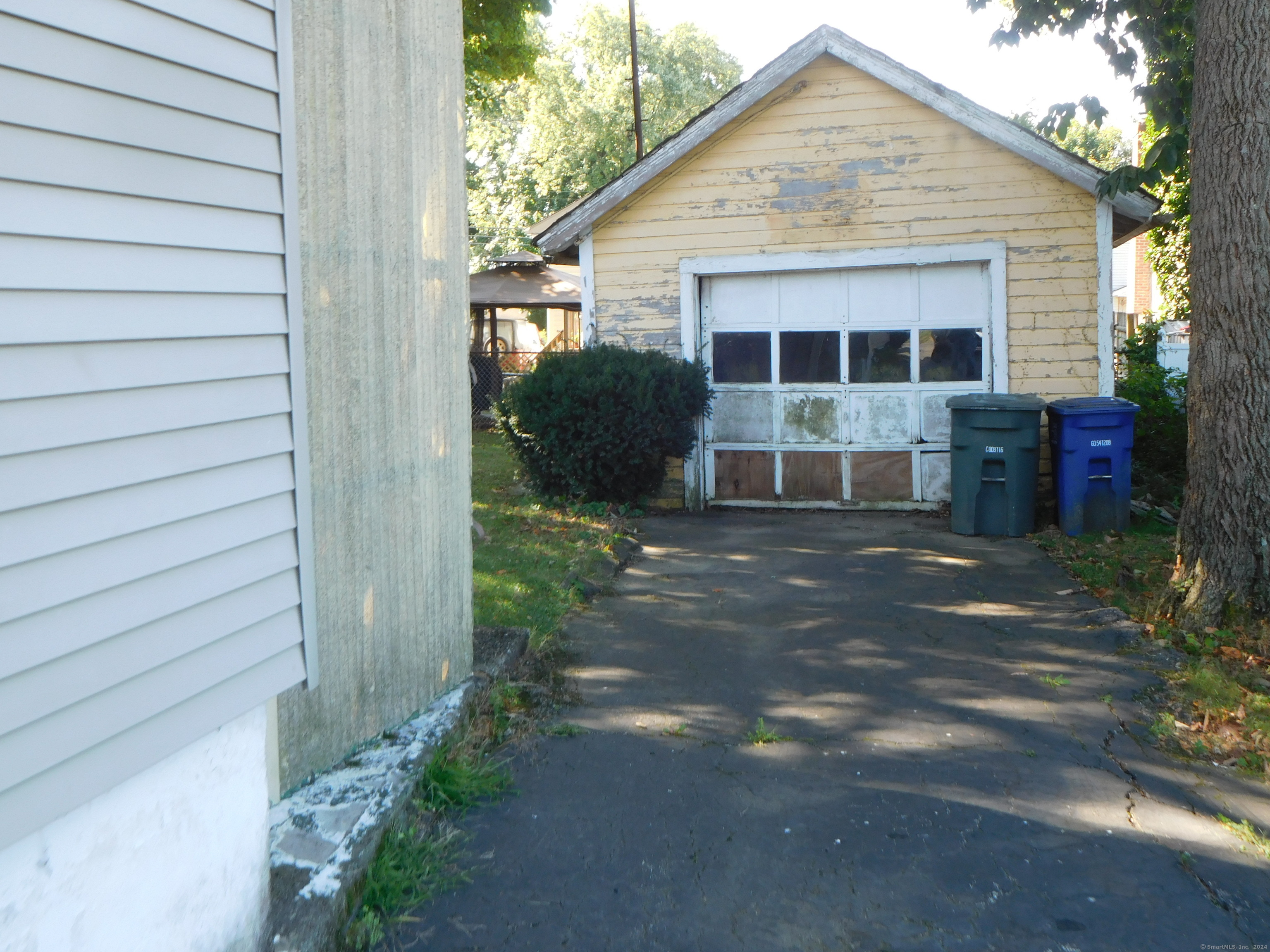 Photo 4 of 30 of 175 Grandview Avenue house