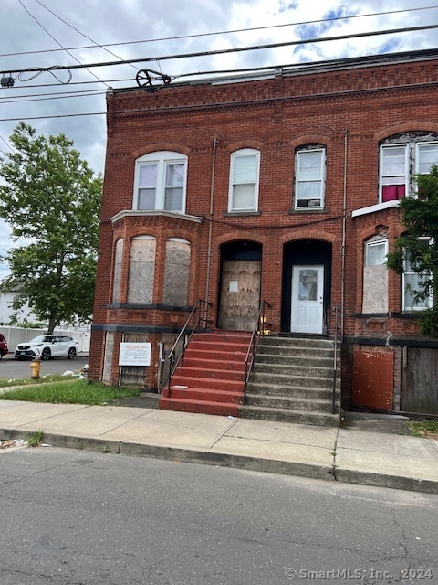 Photo 1 of 4 of 386 Barnum Avenue townhome