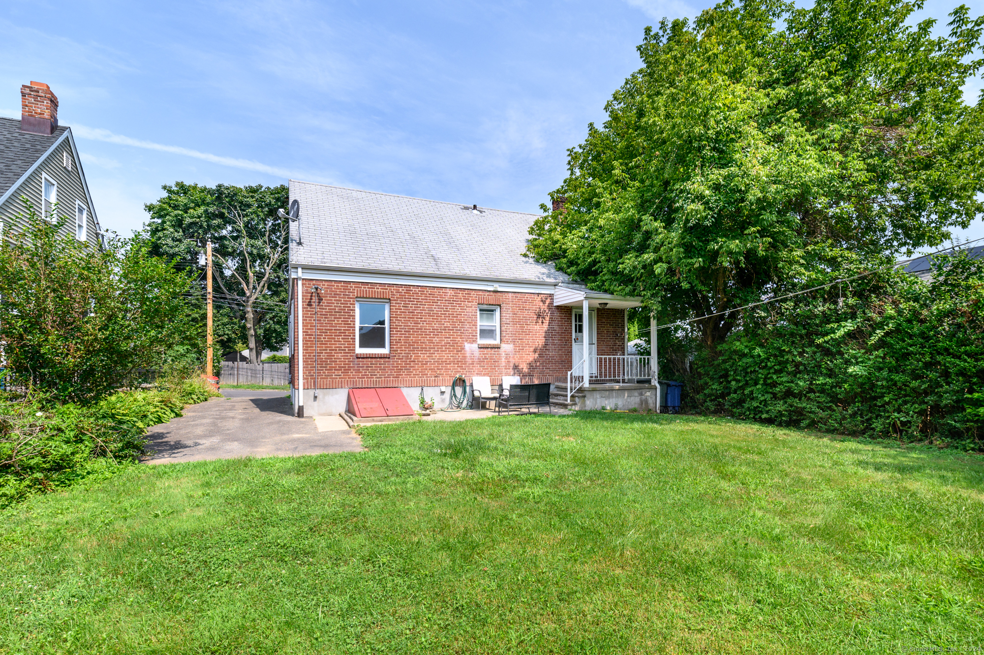 Photo 19 of 20 of 789 Burnsford Avenue house