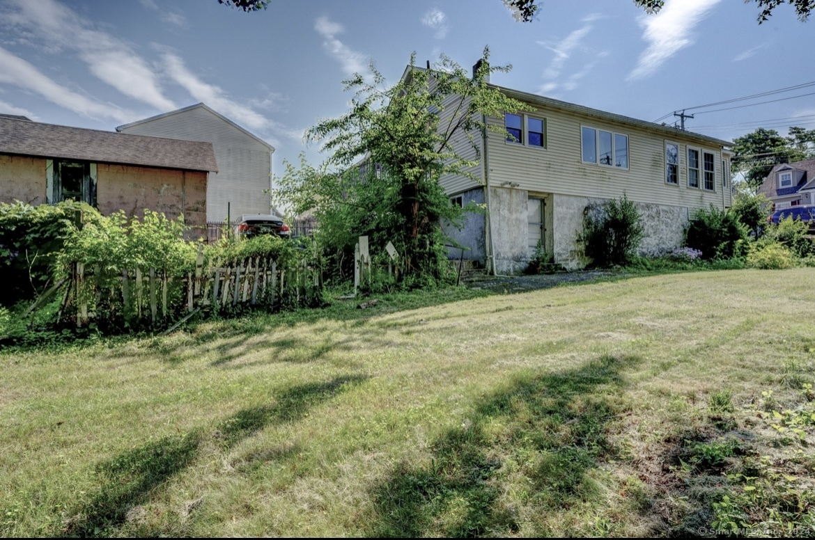 Photo 3 of 3 of 150 Wessels Avenue house