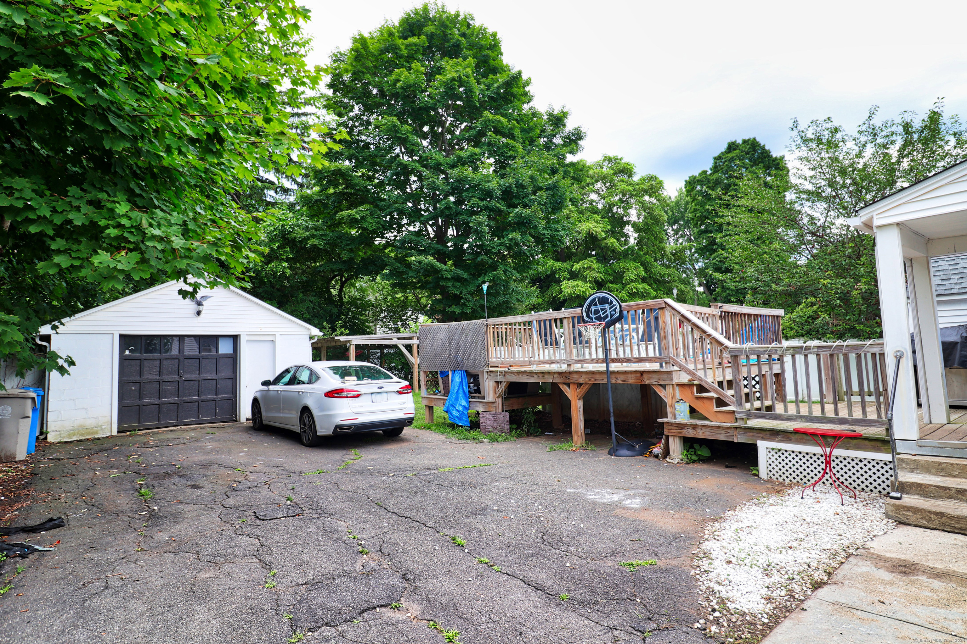 Photo 24 of 30 of 81 Jerome Avenue house