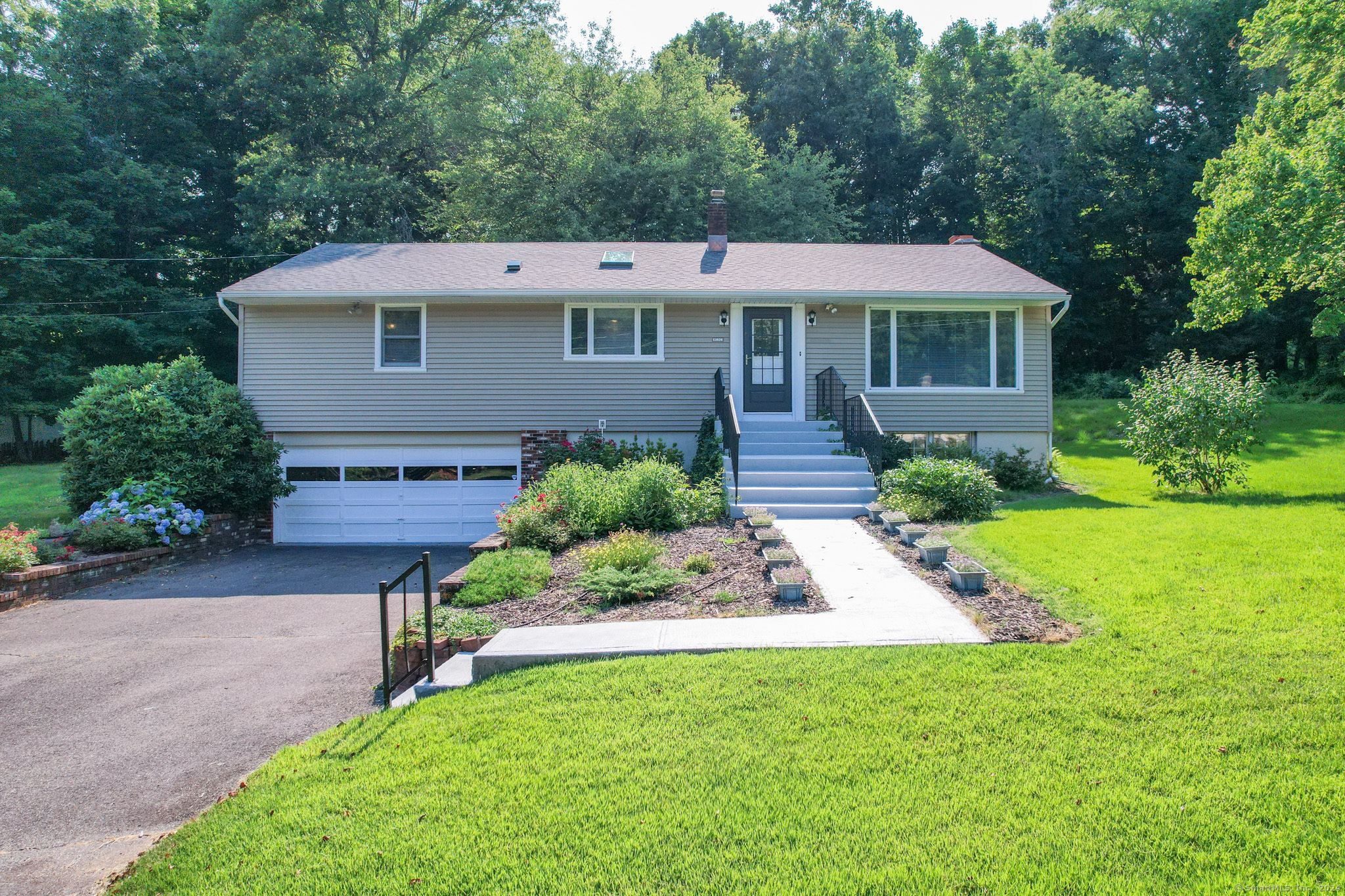 Photo 1 of 33 of 131 Percival Drive house