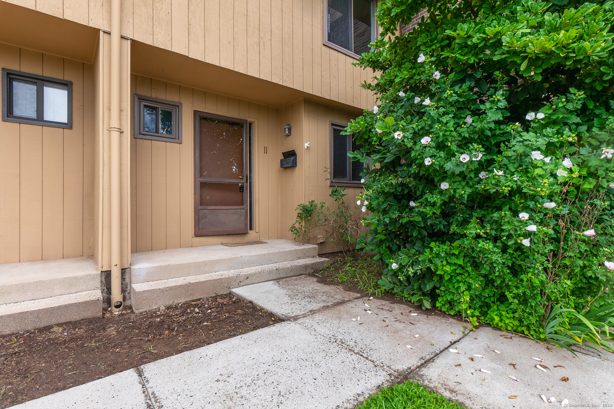 Photo 1 of 29 of 11 Magnolia Hill Court 11 townhome