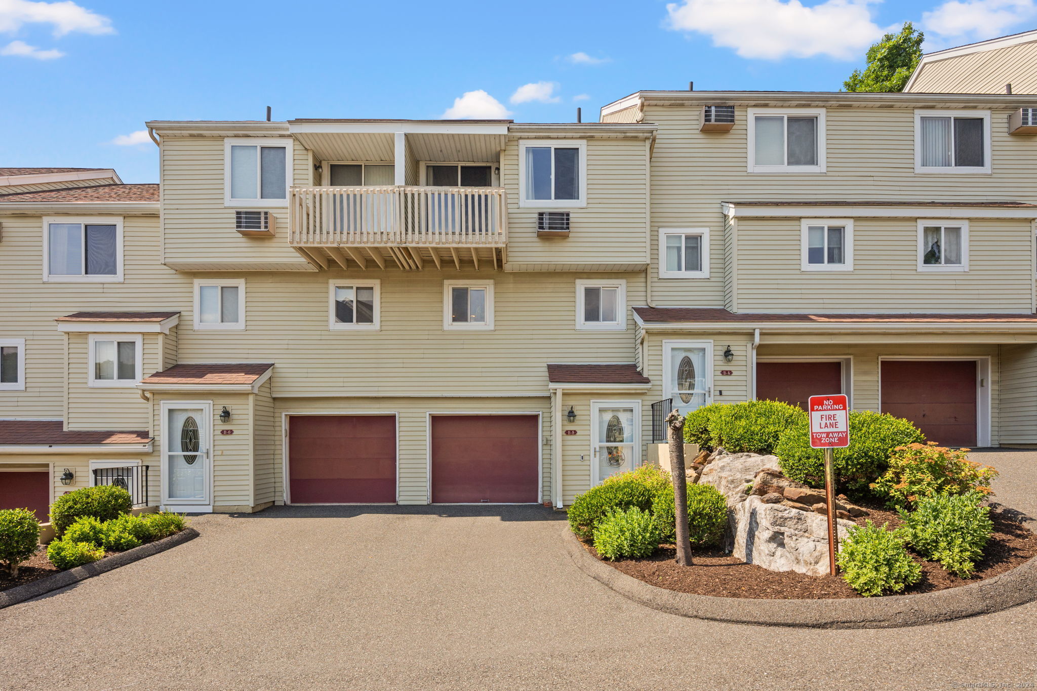 Photo 1 of 21 of 104 Coalpit Hill Road B5 townhome