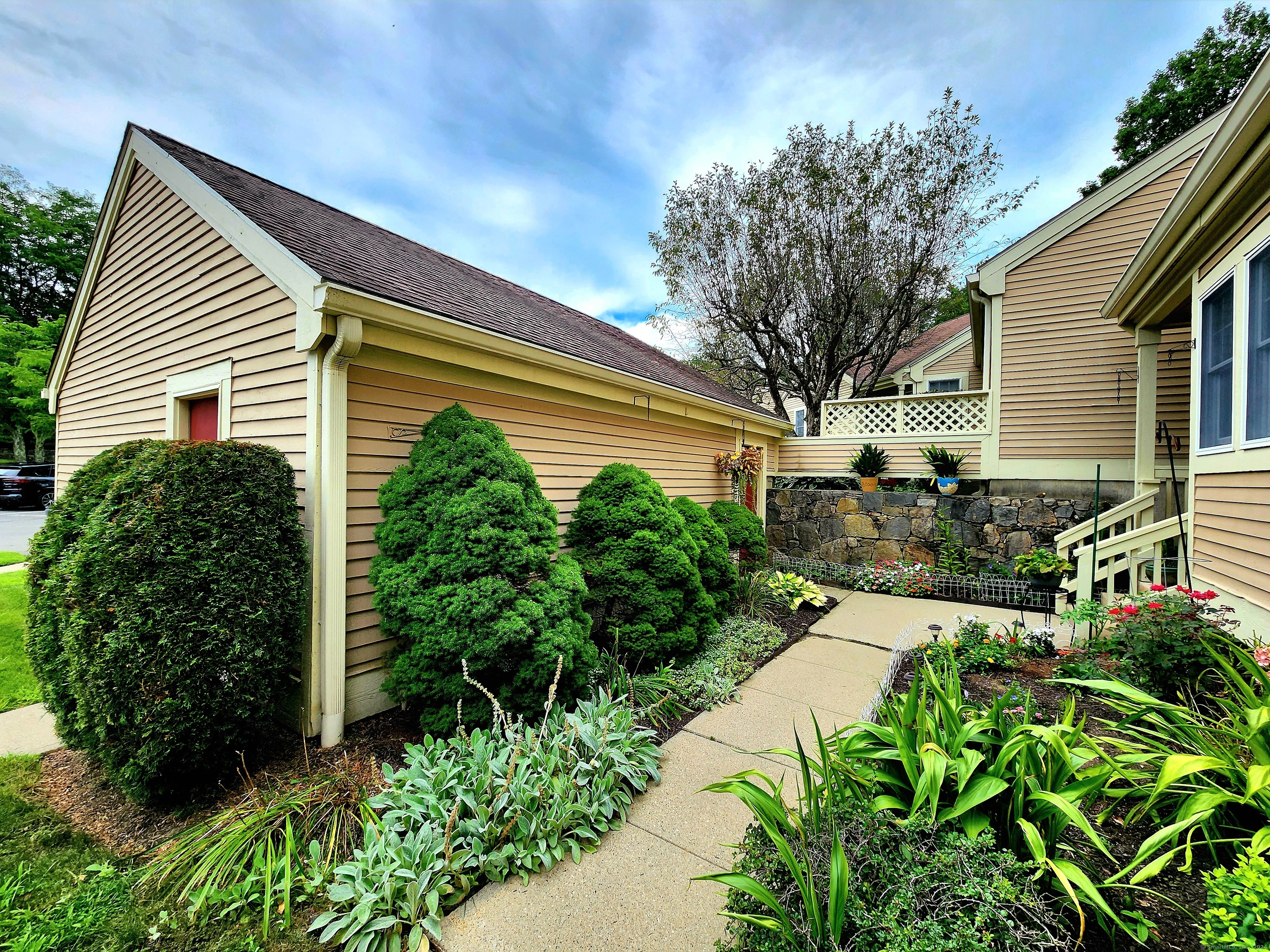 Photo 15 of 40 of 46 Brittania Drive townhome