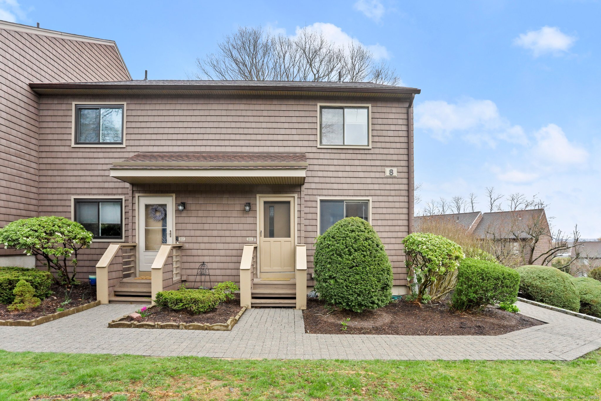 Photo 2 of 23 of 166 Old Brookfield Road 8C1 townhome