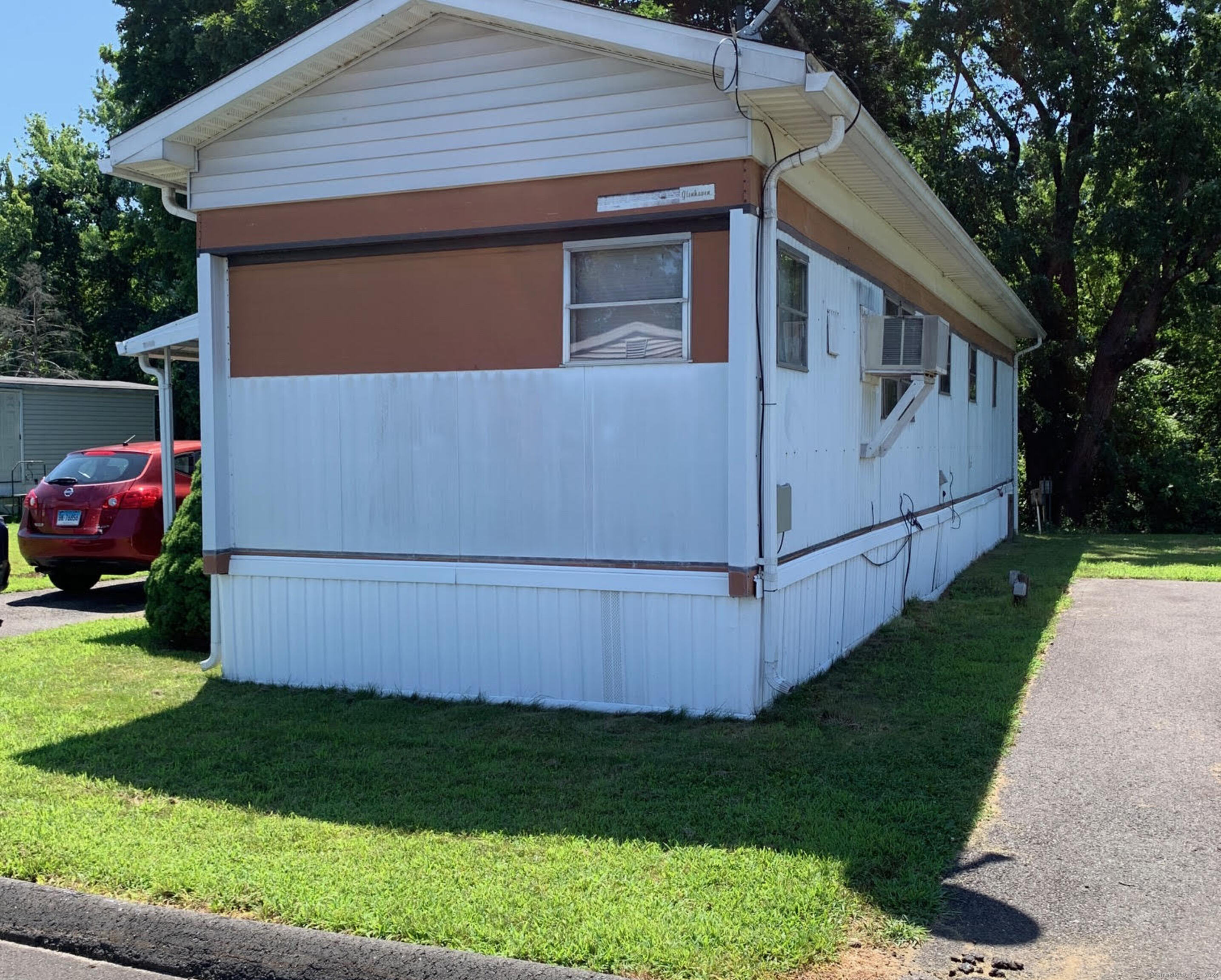 Photo 3 of 11 of 19 Rivermead Boulevard mobile home