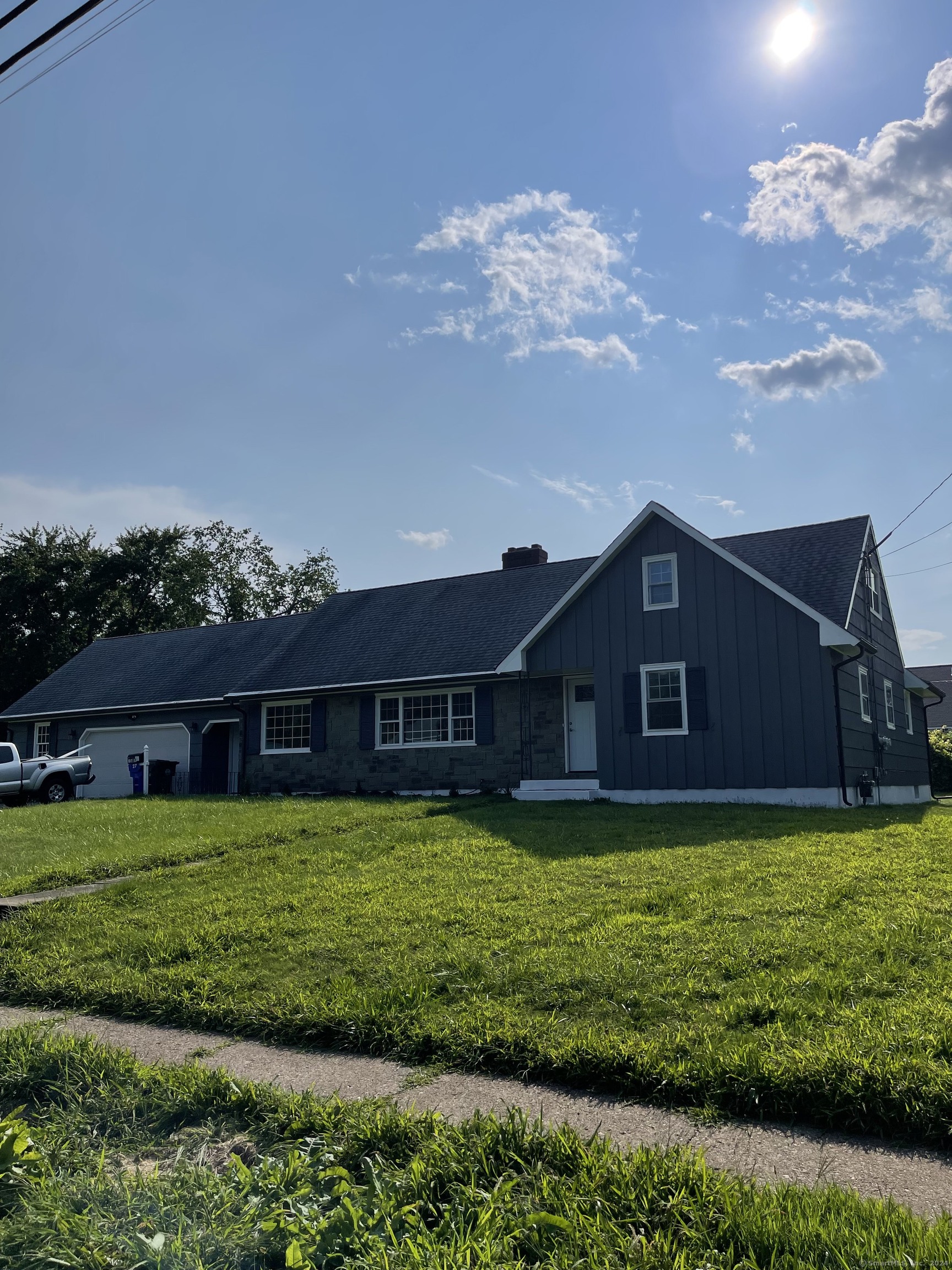 Photo 1 of 5 of 27 Brentmoor Road house