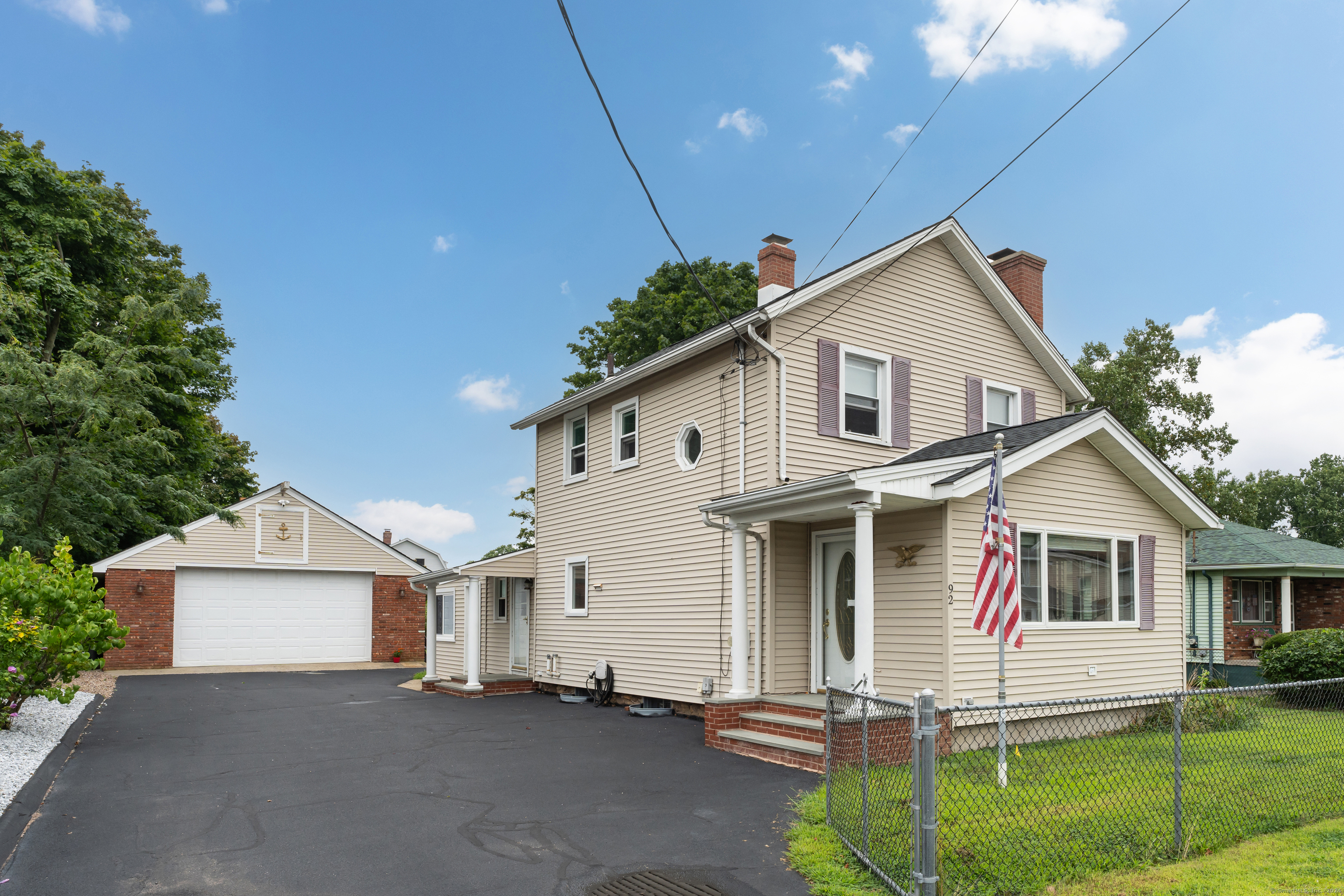 Photo 1 of 28 of 92 Coe Avenue house