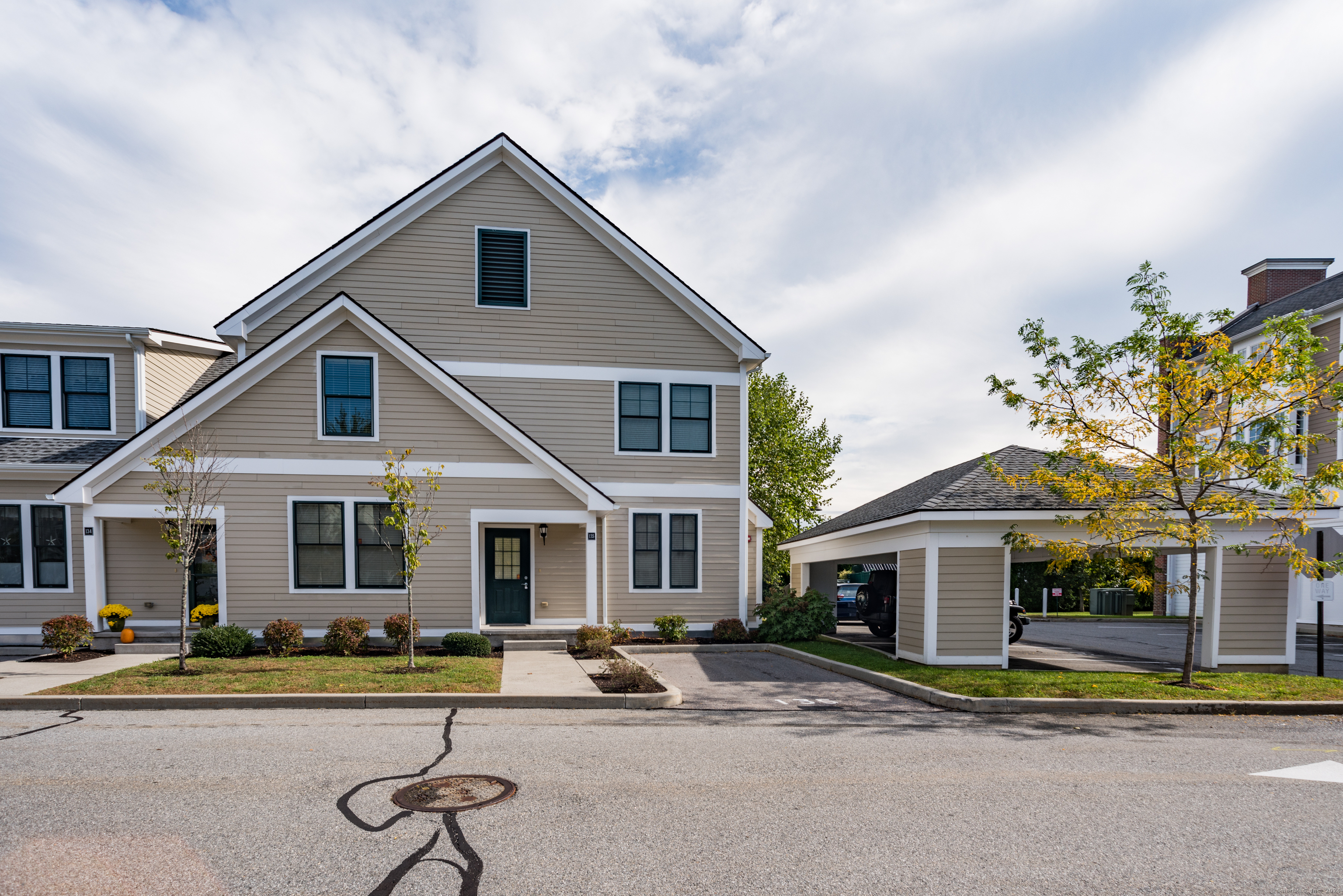 Photo 1 of 16 of 38 Hope Street 135 townhome