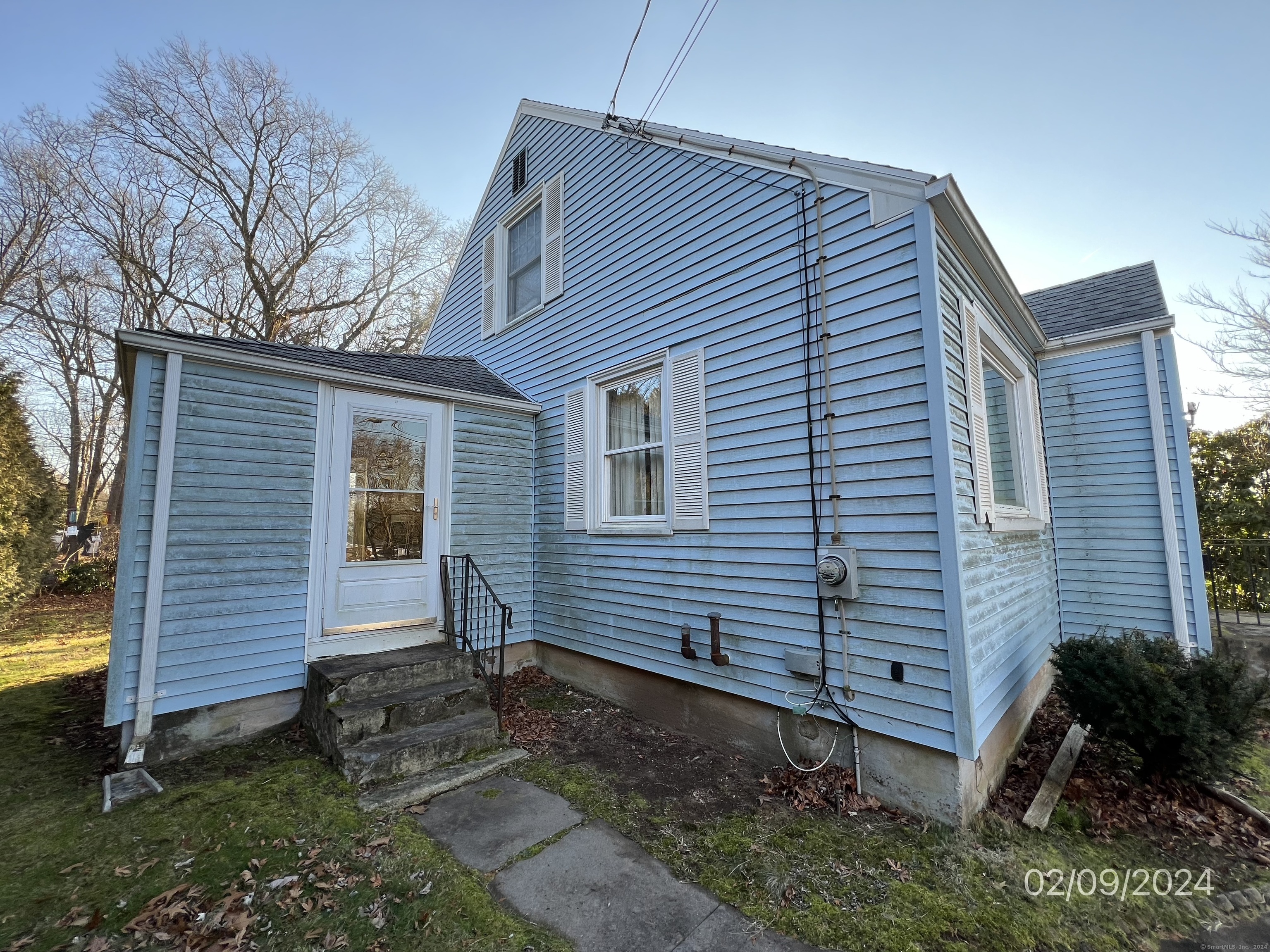 Photo 5 of 19 of 11 Esther Avenue house