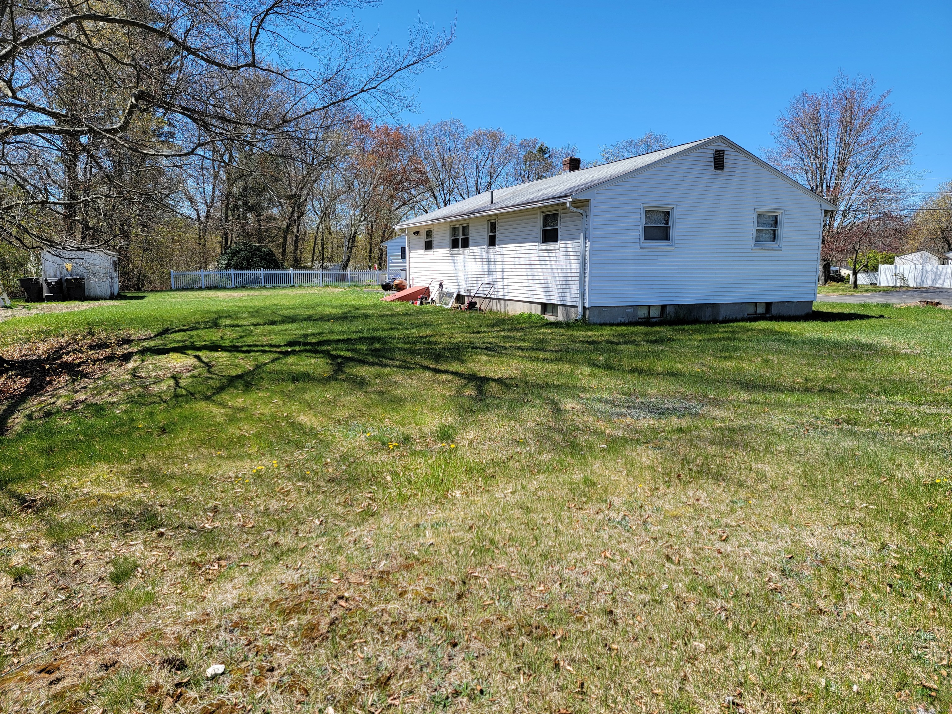 Photo 8 of 25 of 18 Marble Road house