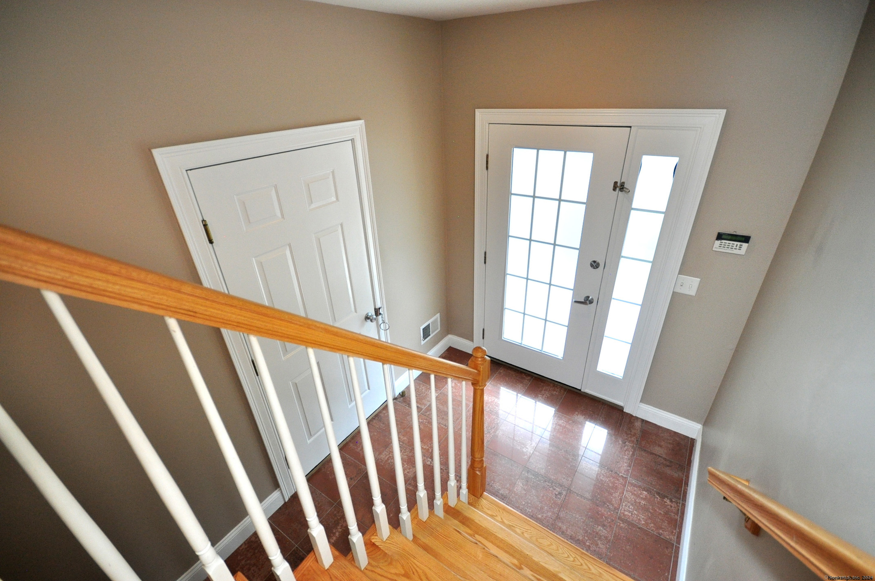 Photo 5 of 40 of 8 Partridge Lane 8 townhome