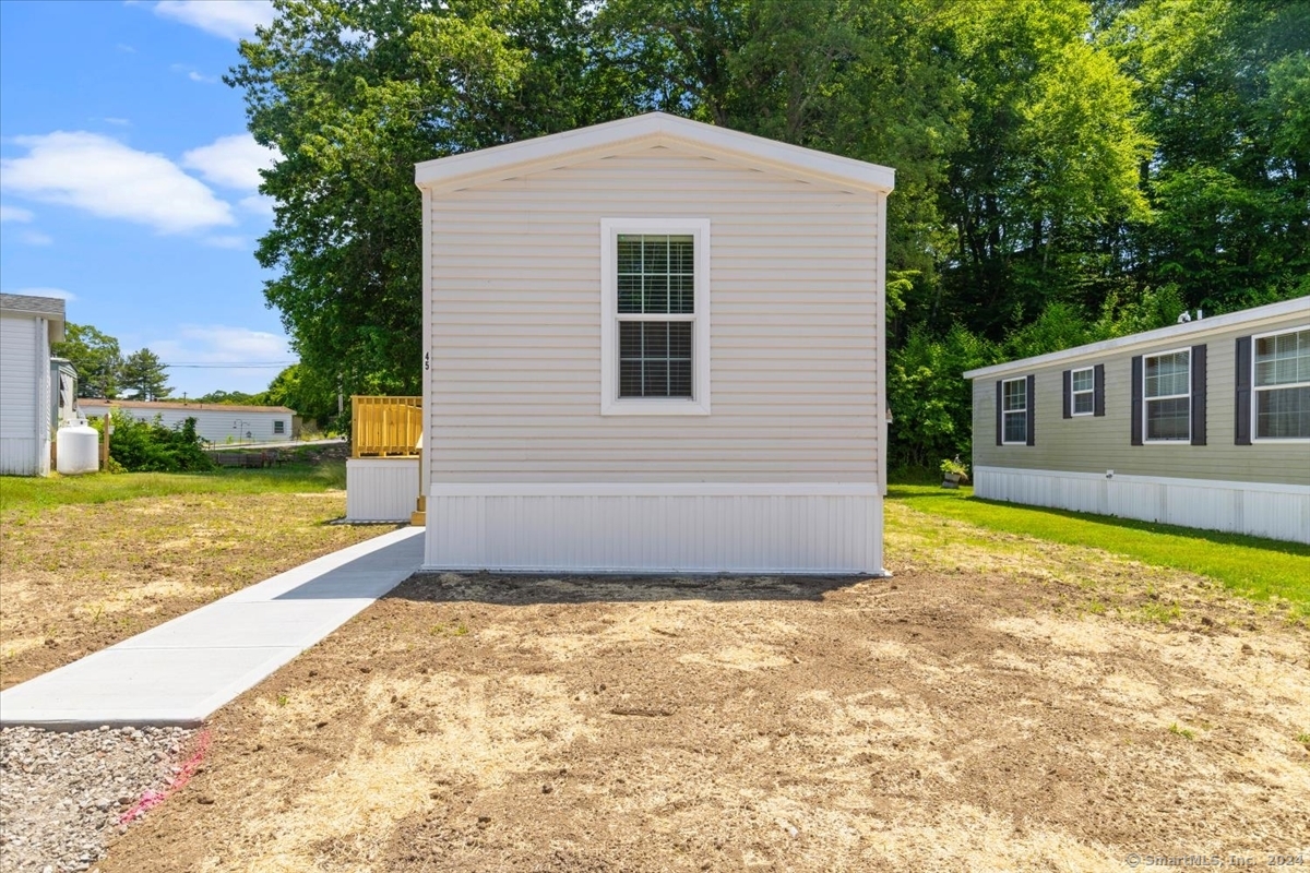 Photo 7 of 25 of 301 Buddington Road LOT 45 mobile home