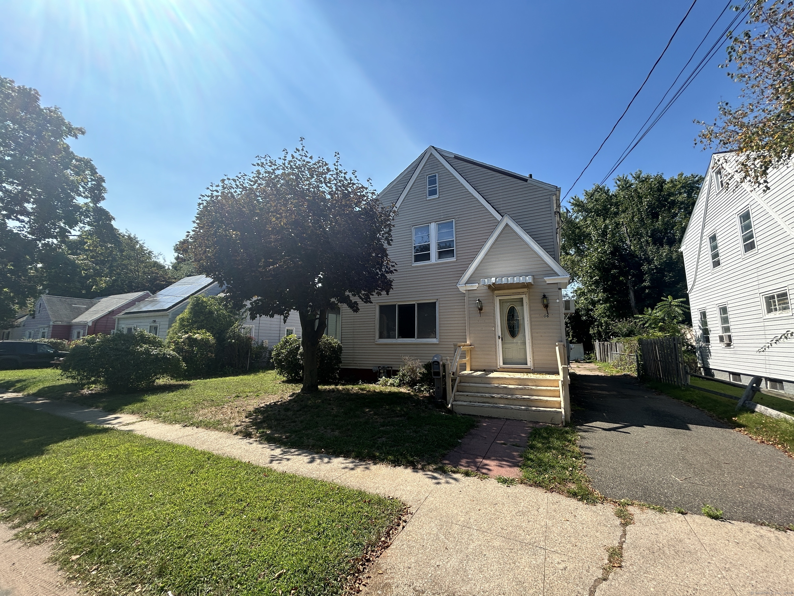 Photo 2 of 26 of 106 Elmer Avenue house