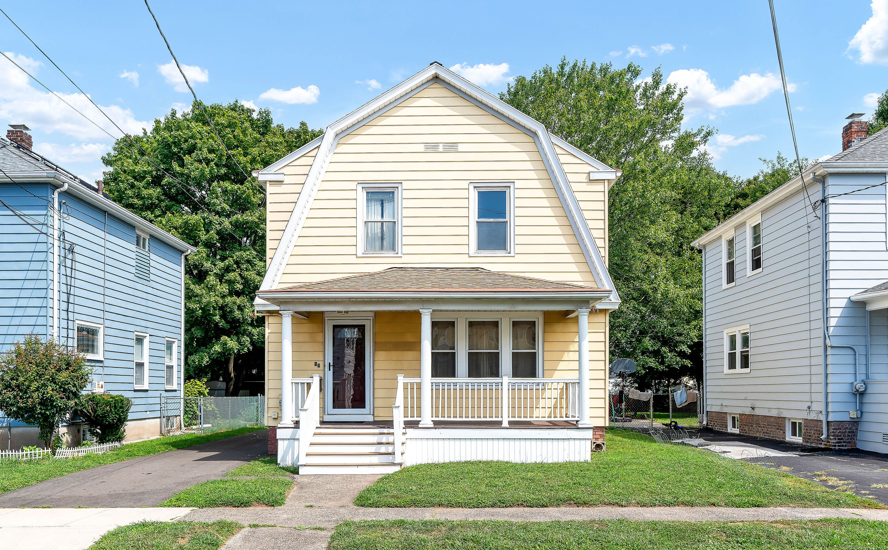 Photo 1 of 40 of 89 Bradley Avenue house