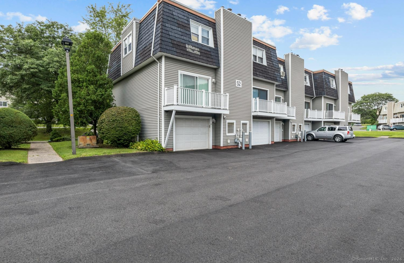 Photo 20 of 26 of 52 Meetinghouse Village 5 townhome