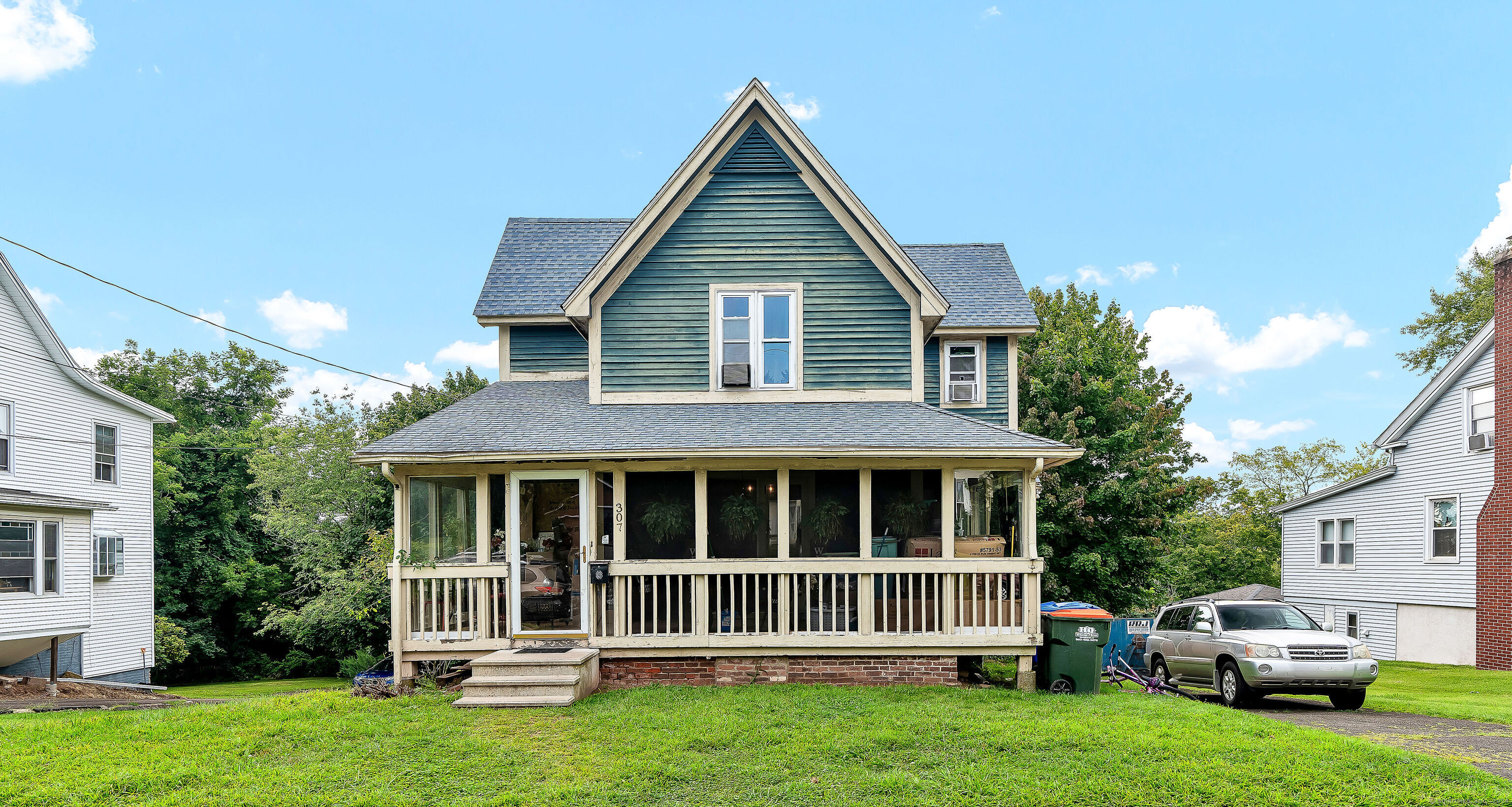 Photo 1 of 20 of 307 Curtis Street house