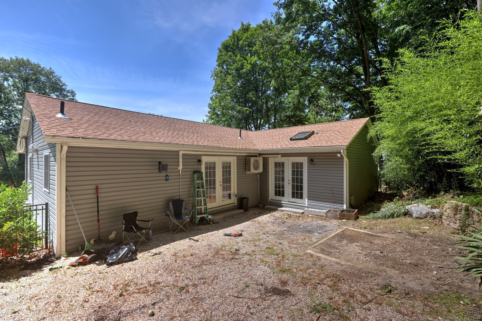 Photo 9 of 40 of 70 Steinmann Avenue house