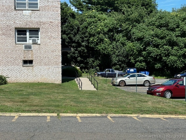 Photo 4 of 14 of 300 MEADOWSIDE Road APT 206 condo