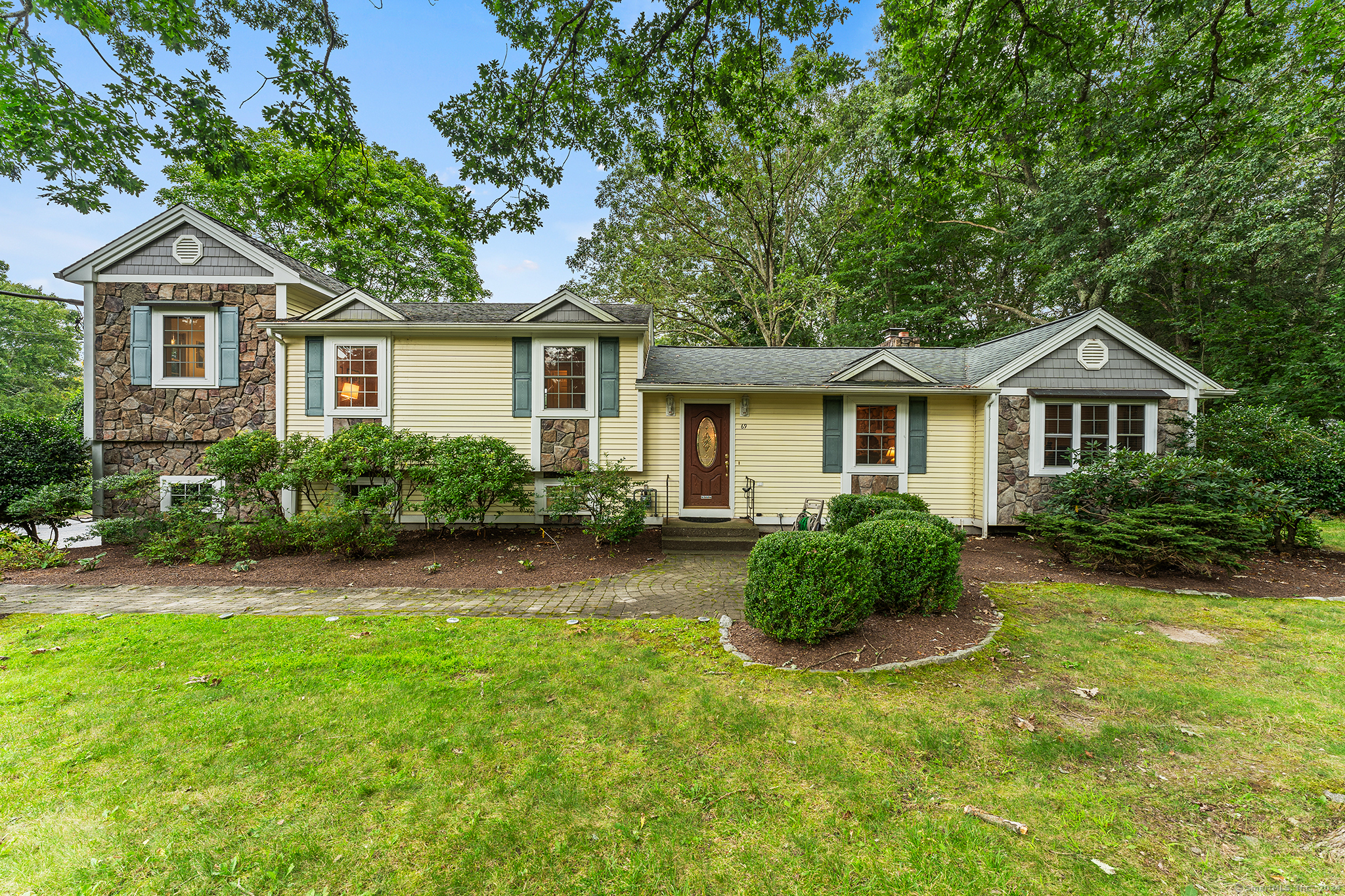 Photo 1 of 40 of 69 Jockey Hollow Road house