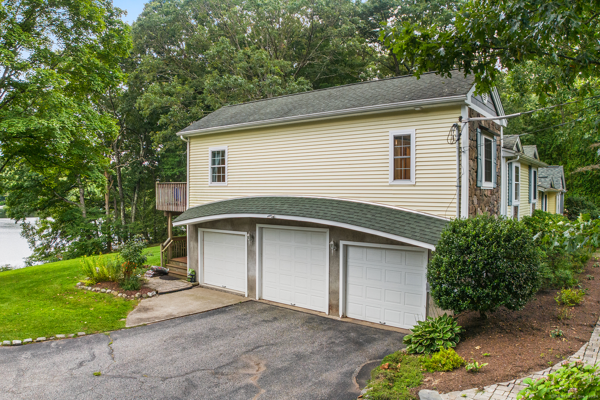 Photo 2 of 40 of 69 Jockey Hollow Road house