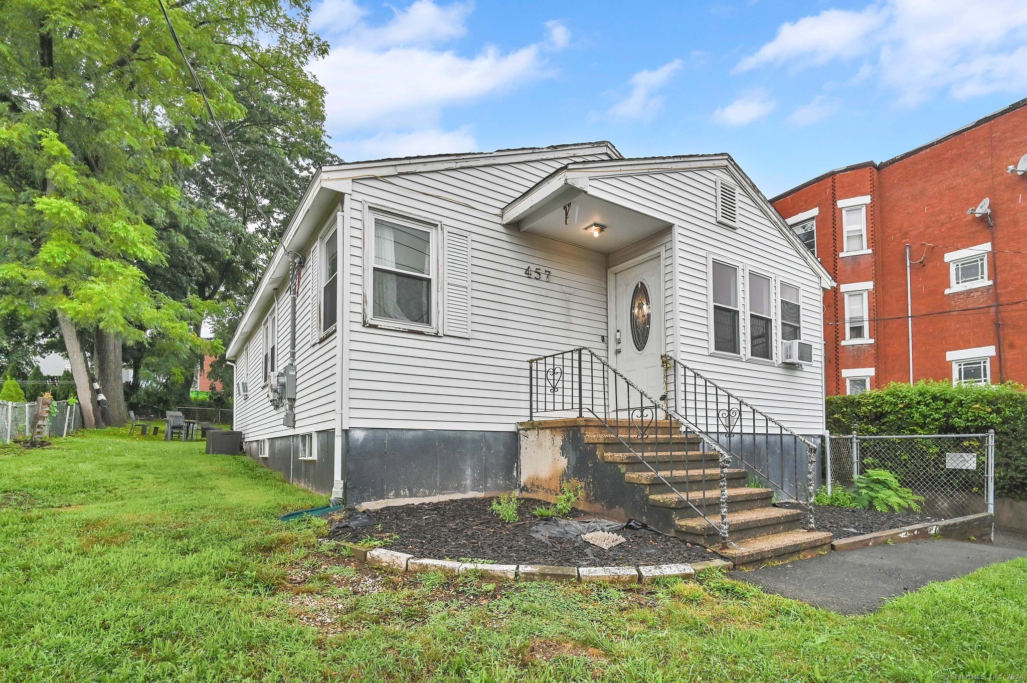 Photo 1 of 16 of 457 Columbus Boulevard house