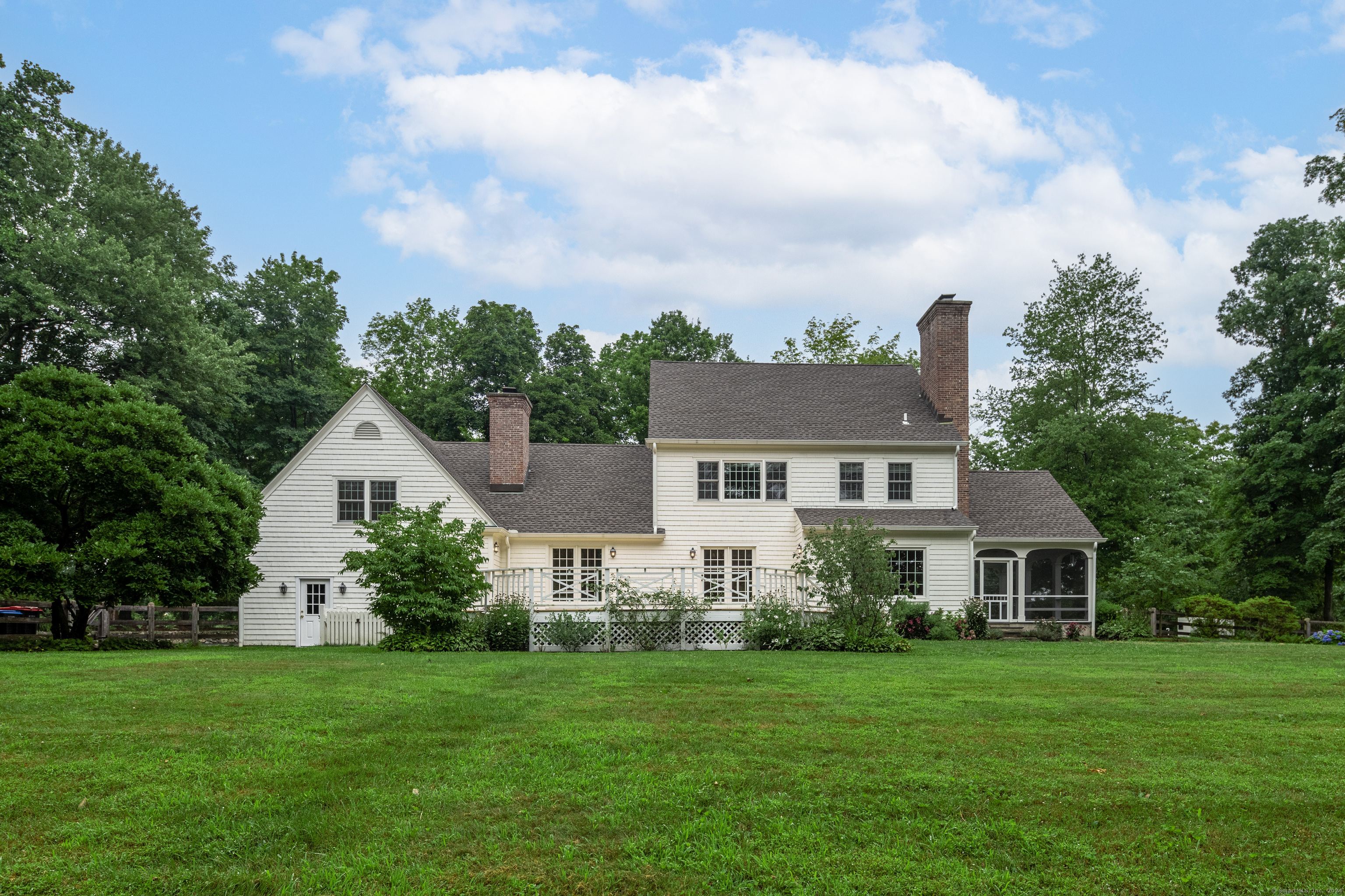 Photo 4 of 24 of 774 Oenoke Ridge house