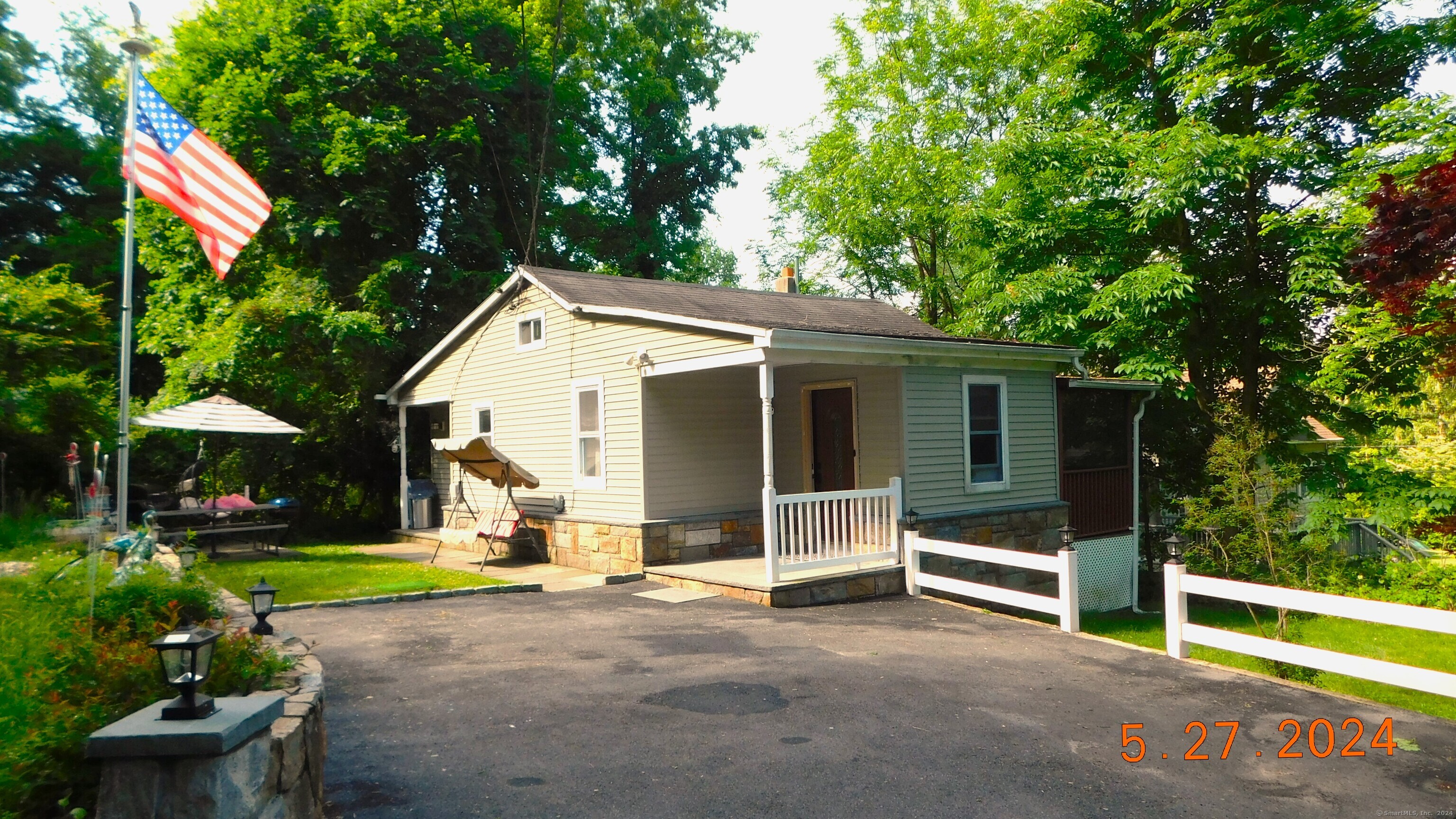 Photo 1 of 17 of 14 Bantam Road house