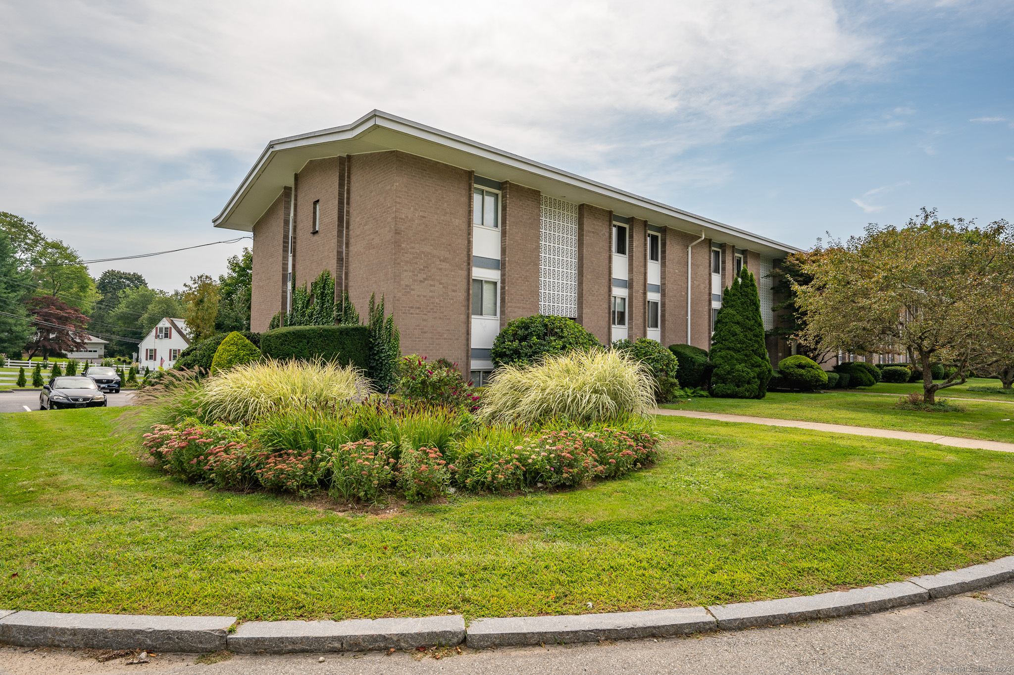 Photo 1 of 1 of 280 Gardner Avenue A2 condo