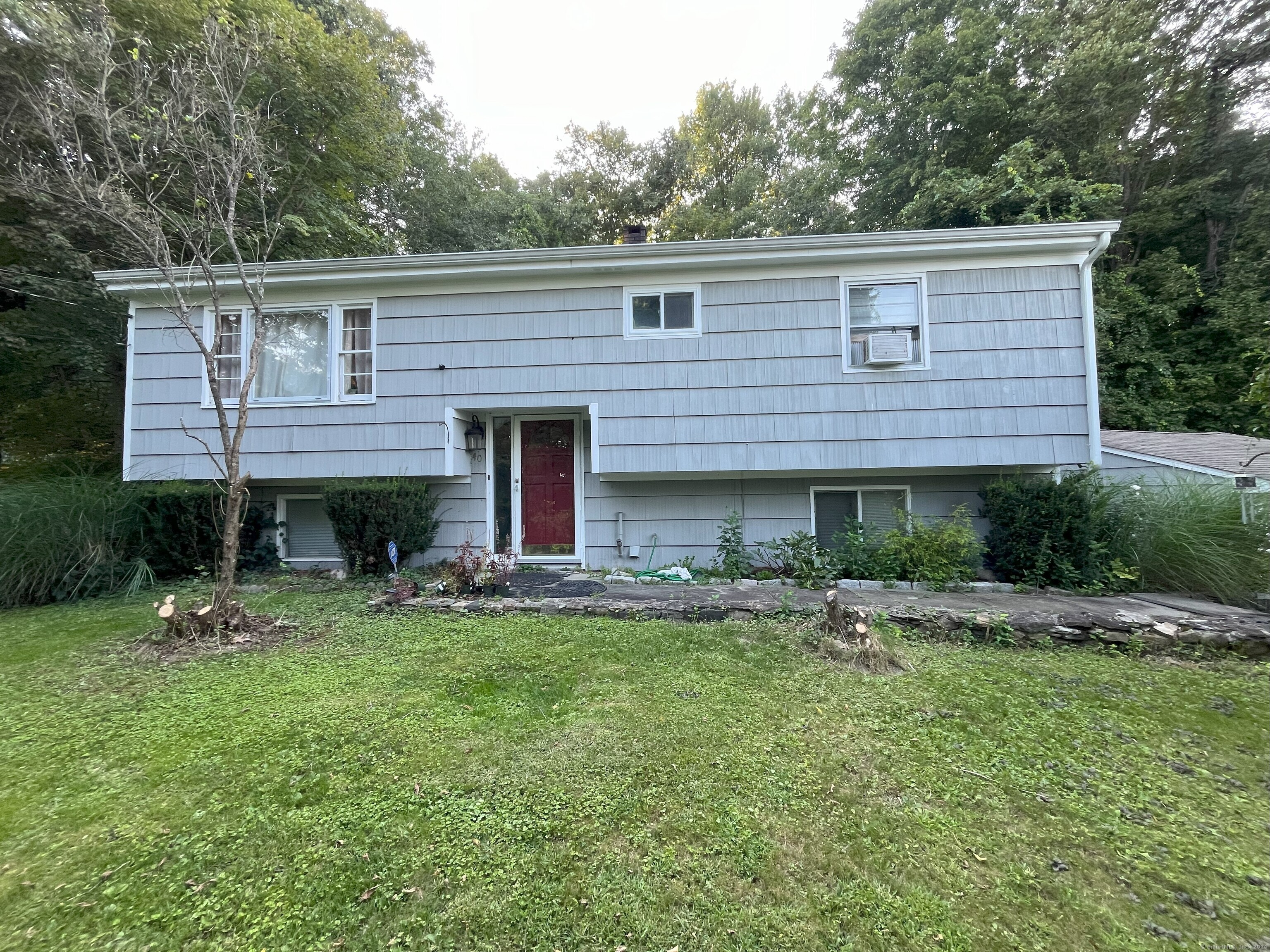 Photo 1 of 36 of 40 Overlook Drive house