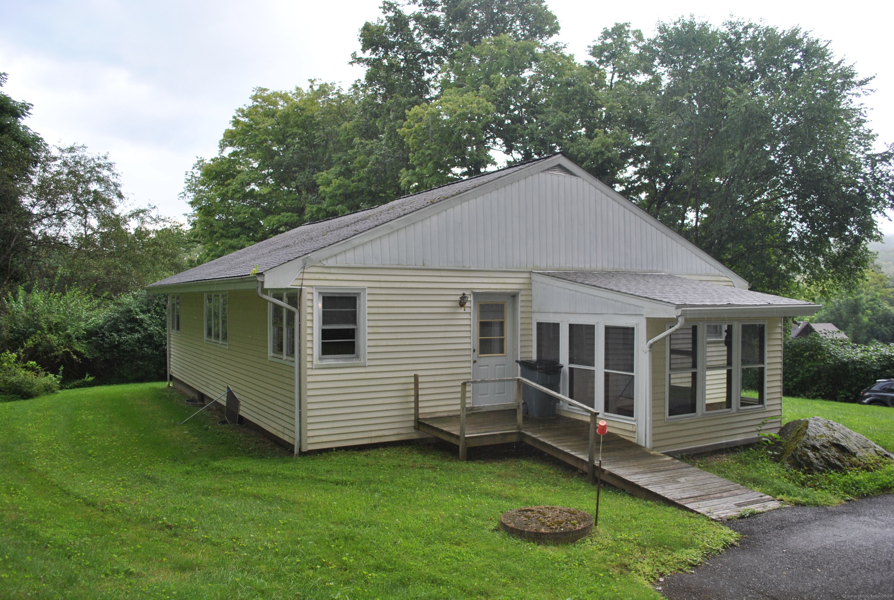 Photo 5 of 22 of 191 Aspetuck Ridge Road house