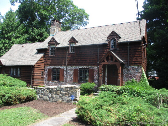 Photo 1 of 23 of 90 Tokeneke Drive house