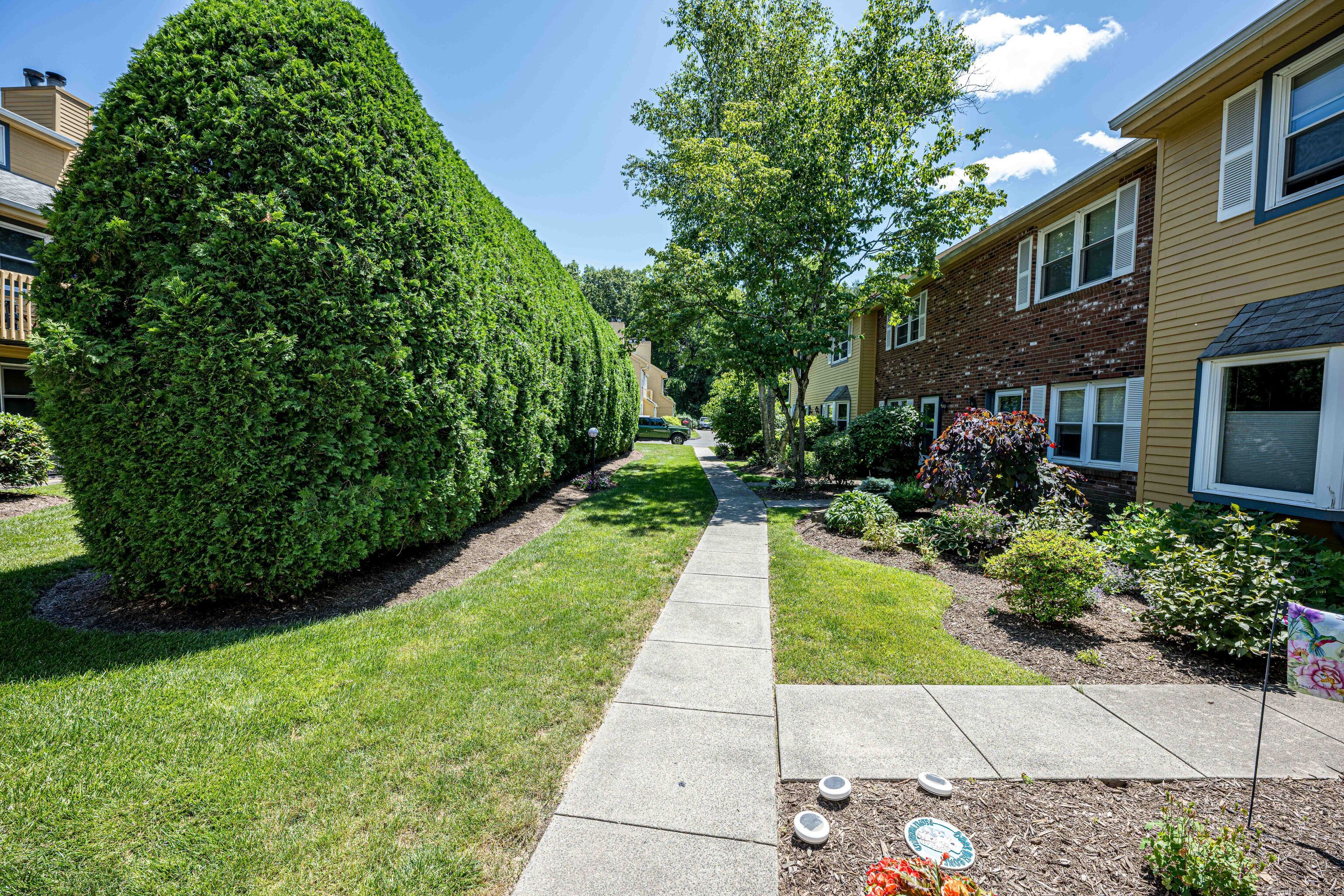 Photo 3 of 29 of 1400 Hartford Turnpike 33 townhome