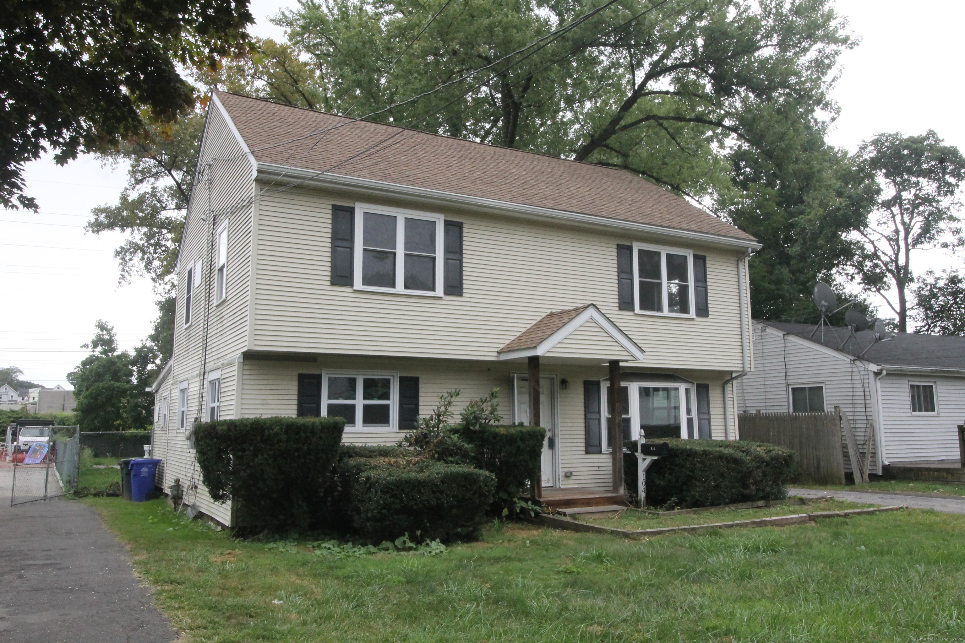 Photo 2 of 23 of 104 Bouton Street house