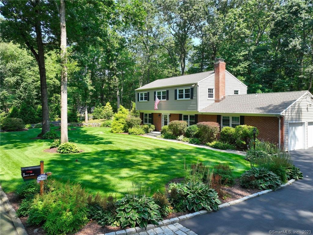 Photo 4 of 38 of 9 Granite Drive house