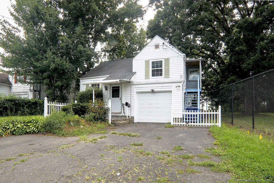 Photo 1 of 26 of 1 Fairview Avenue house