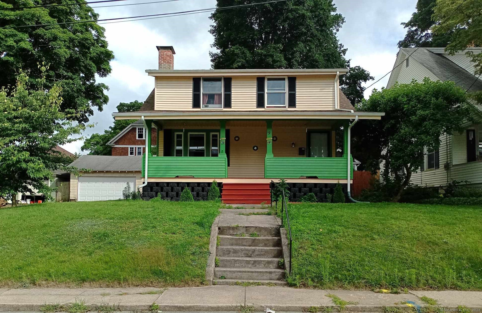 Photo 2 of 34 of 9 Elmwood Avenue house