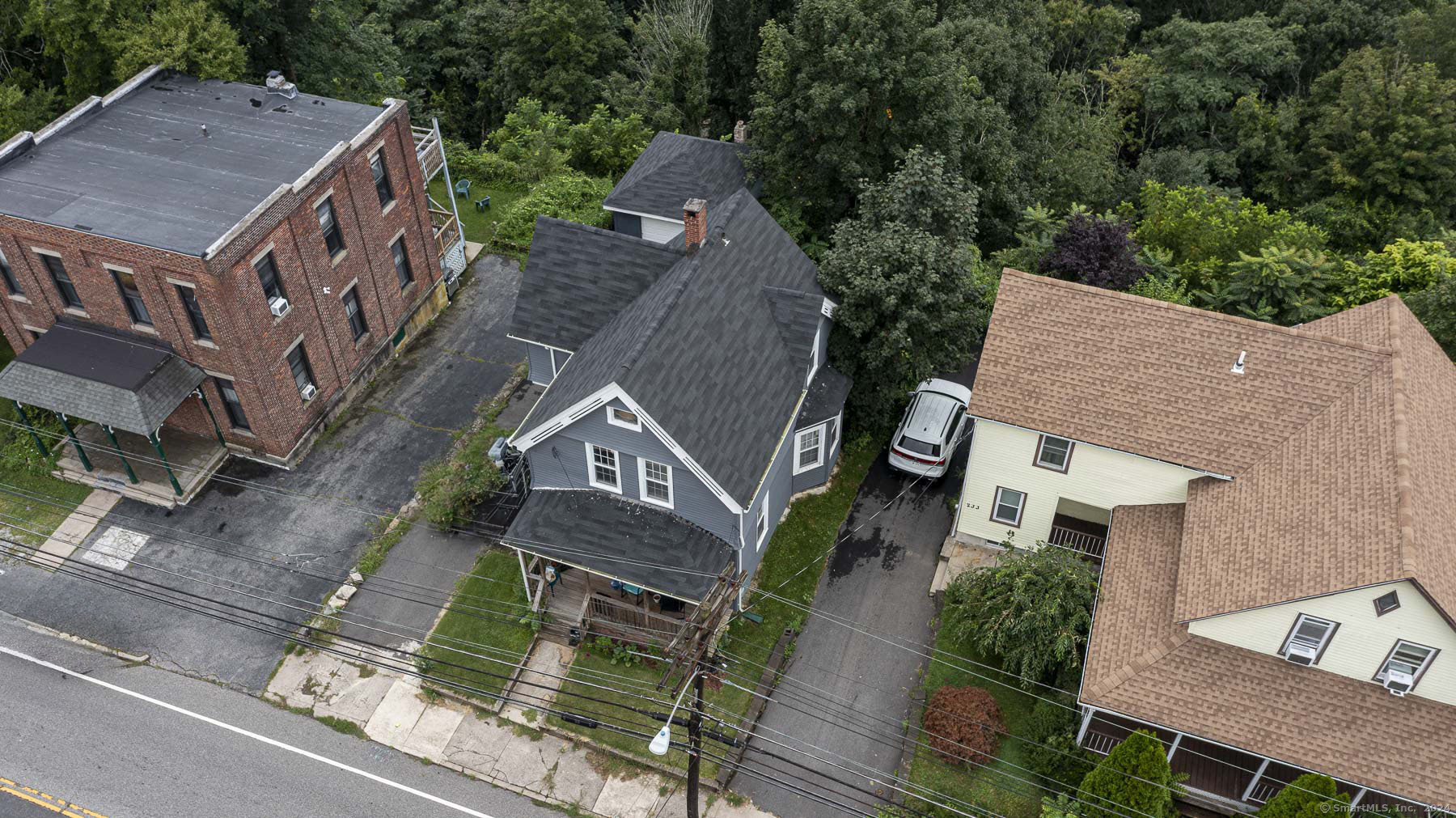 Photo 6 of 30 of 239 Laurel Hill Avenue house