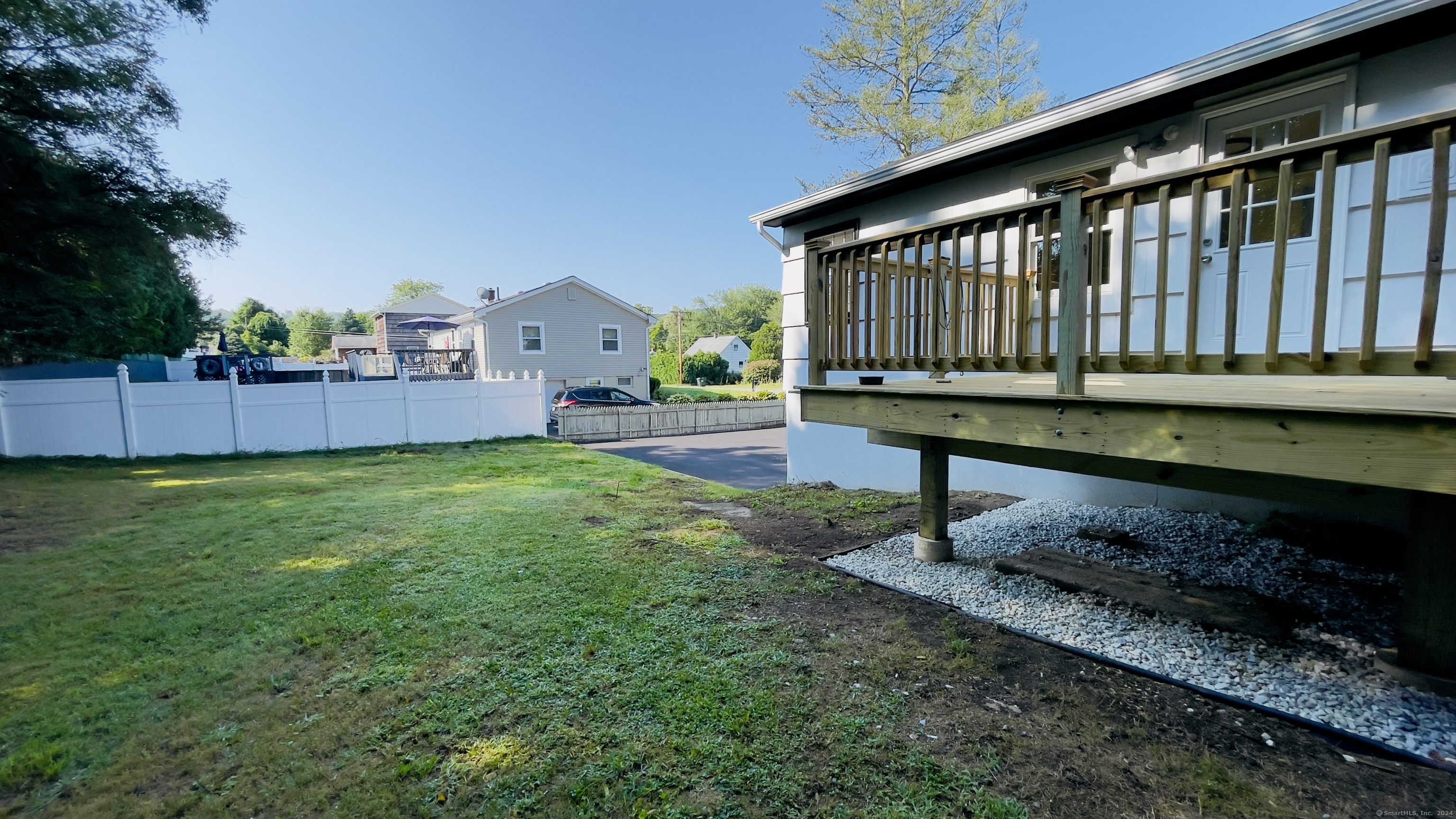 Photo 3 of 6 of 4 Woodlawn Terrace house