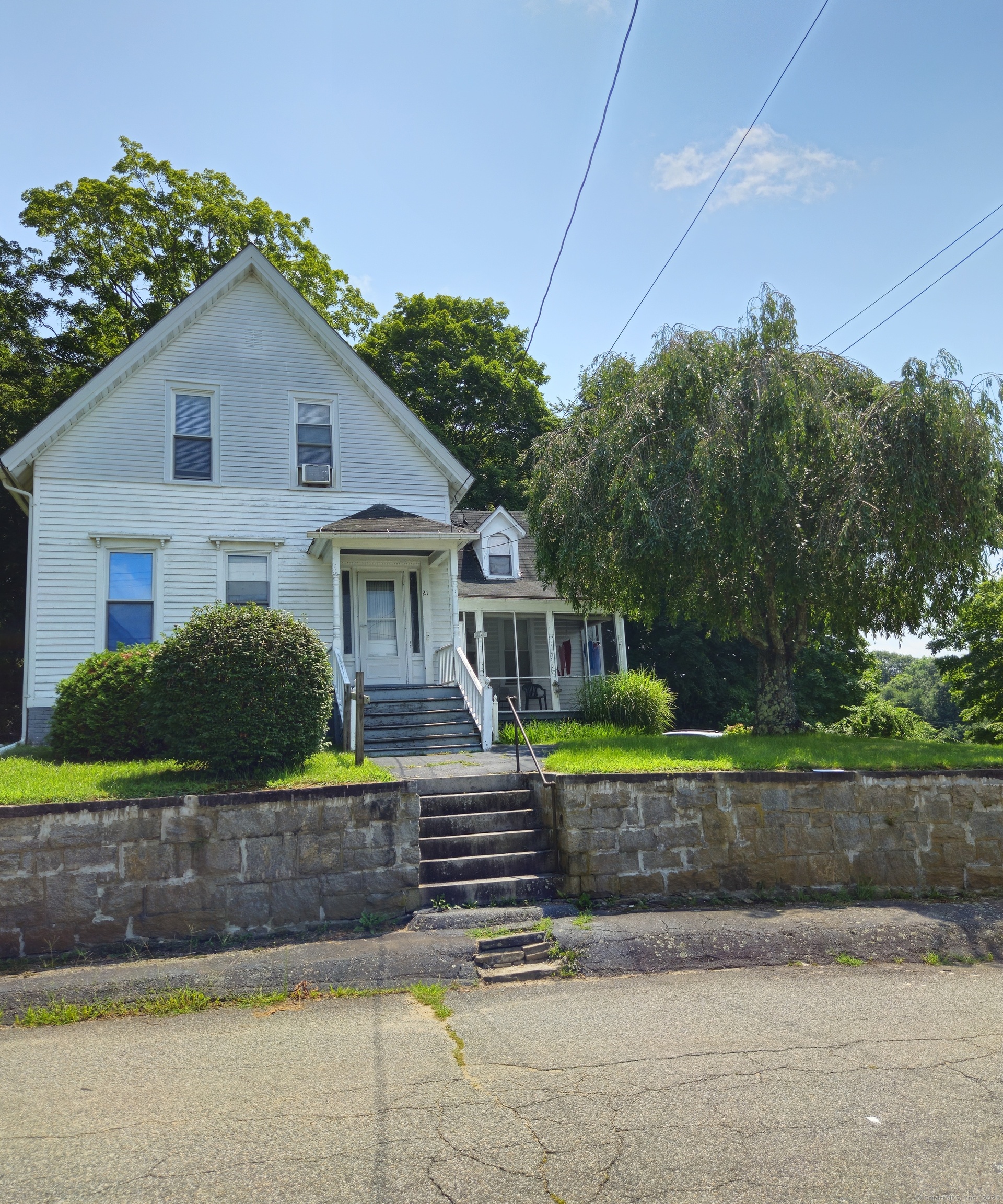 Photo 1 of 29 of 21 Mulberry Street house