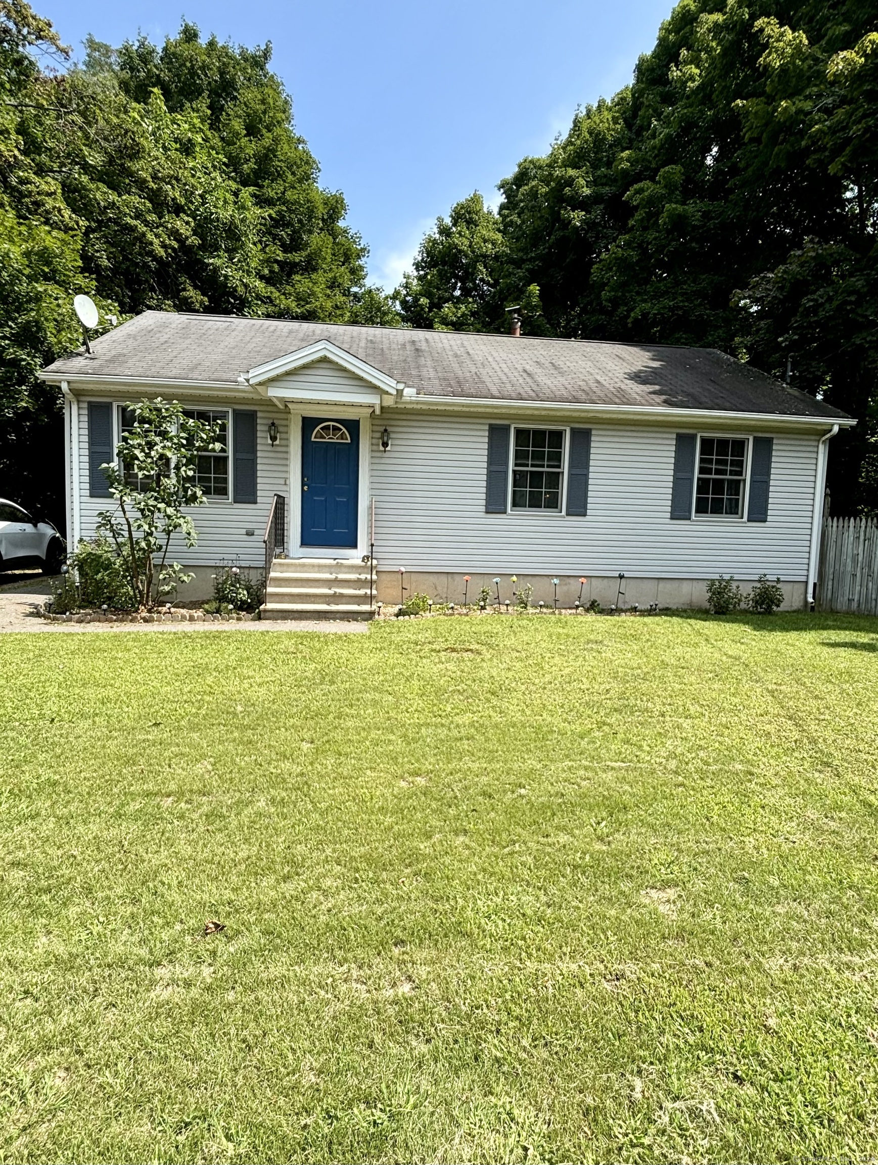 Photo 1 of 25 of 30 Farmington Avenue house