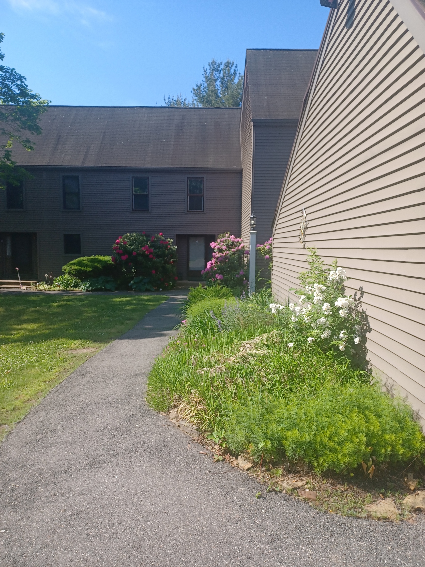 Photo 1 of 32 of 38 Danforth Lane 38 townhome