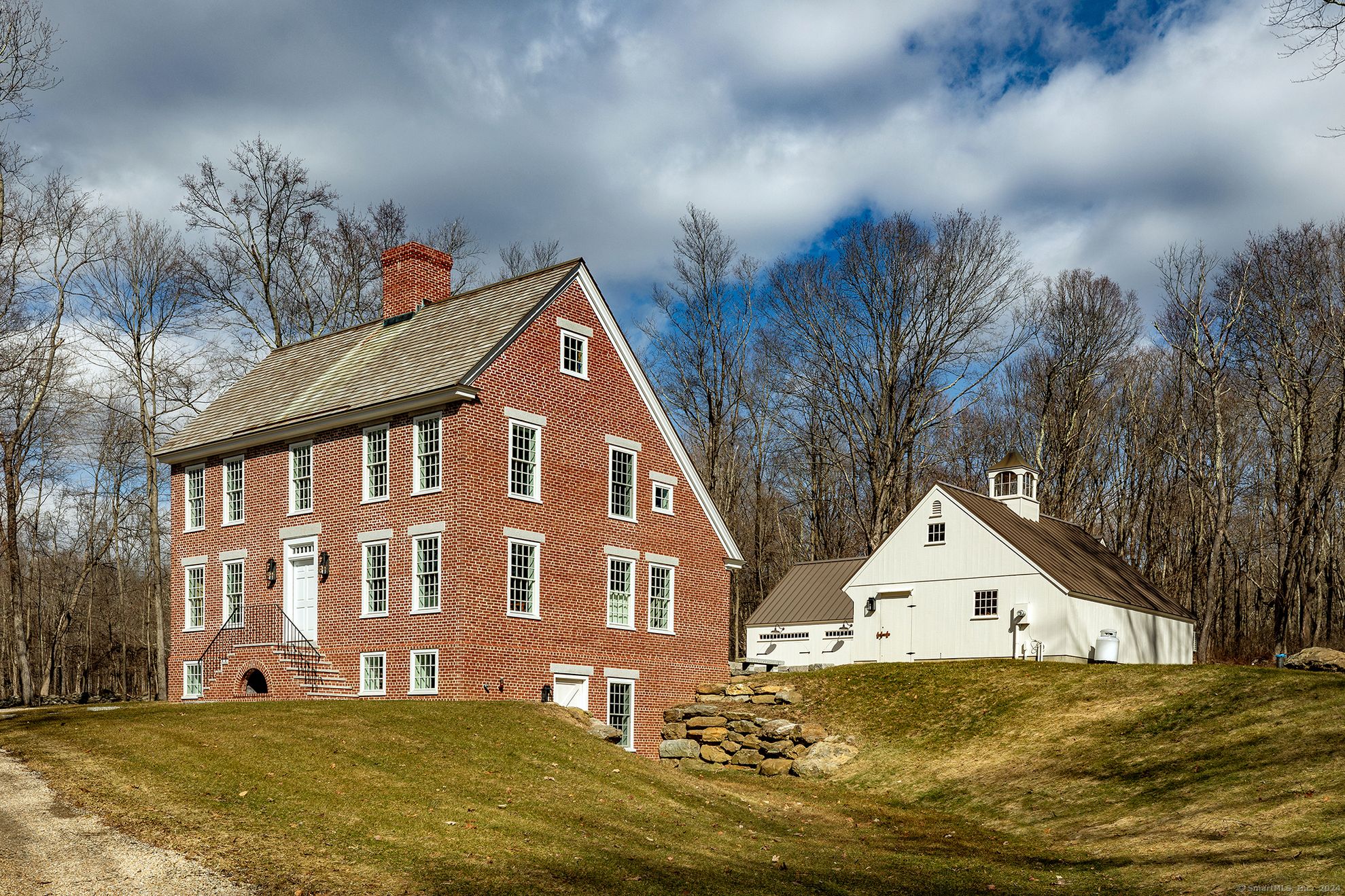 Photo 1 of 27 of 52 Welton Road house