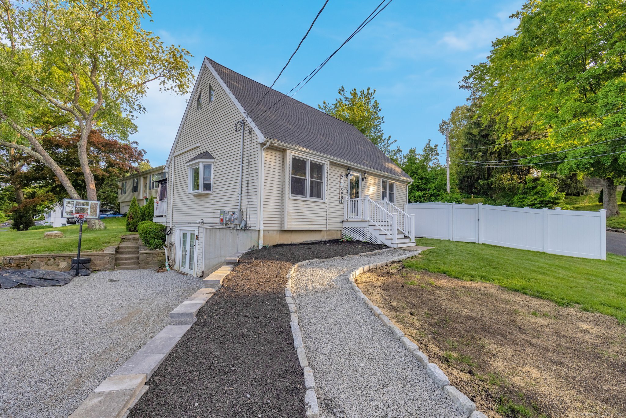 Photo 2 of 39 of 4 Tuxedo Avenue house