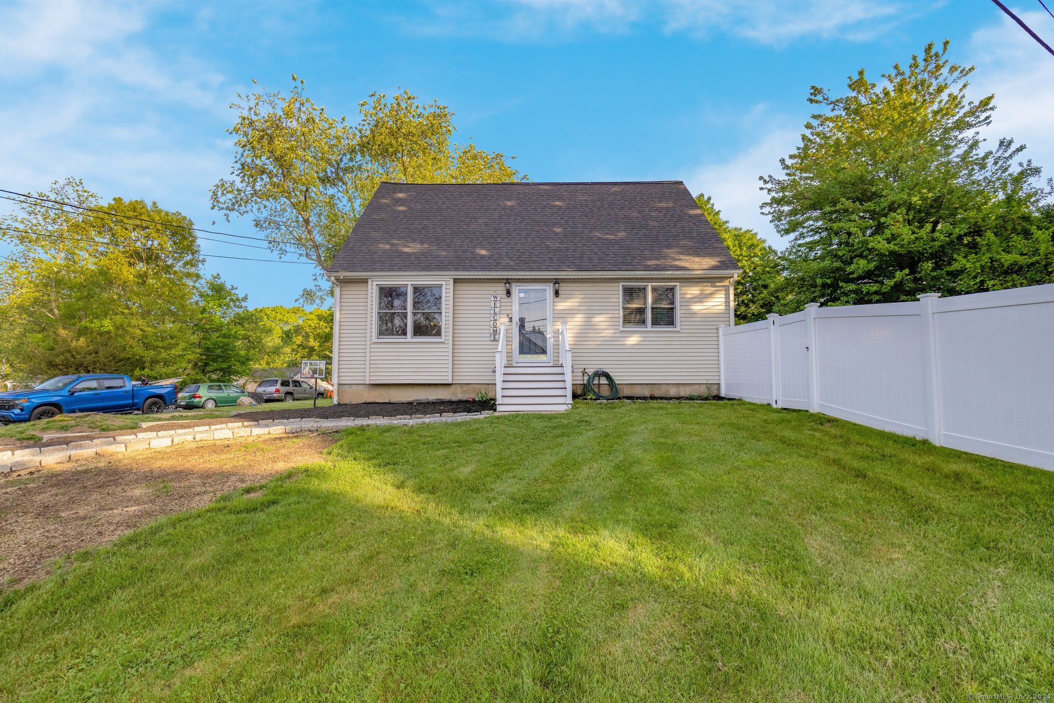 Photo 3 of 39 of 4 Tuxedo Avenue house