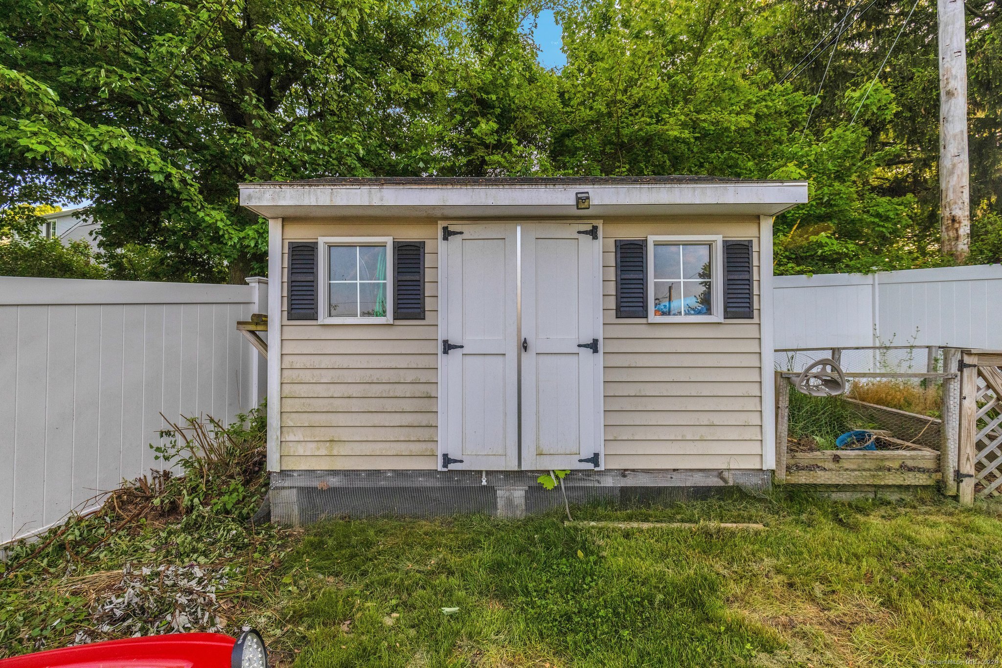 Photo 31 of 39 of 4 Tuxedo Avenue house